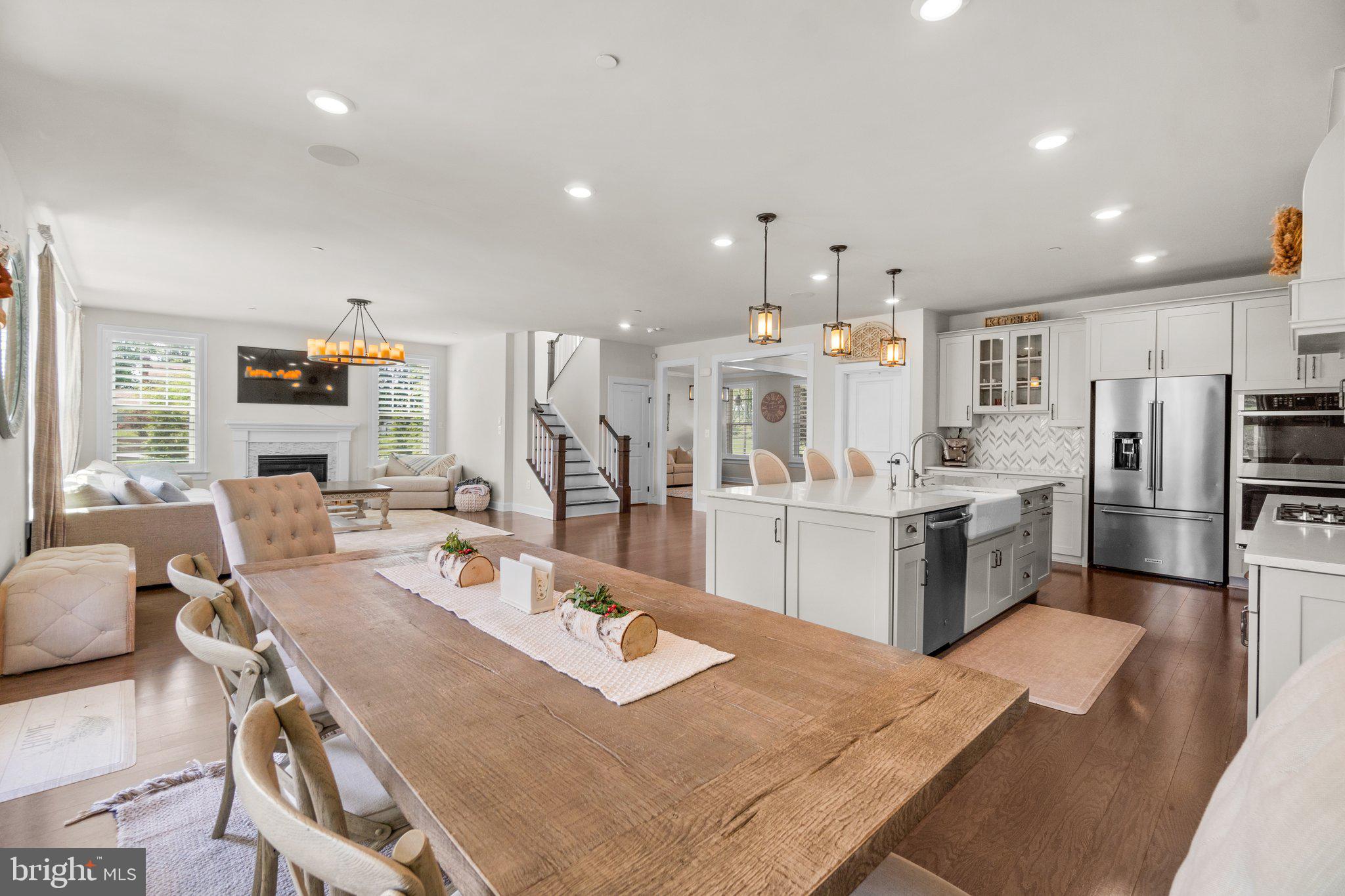 FAIRLANE FARM - Residential