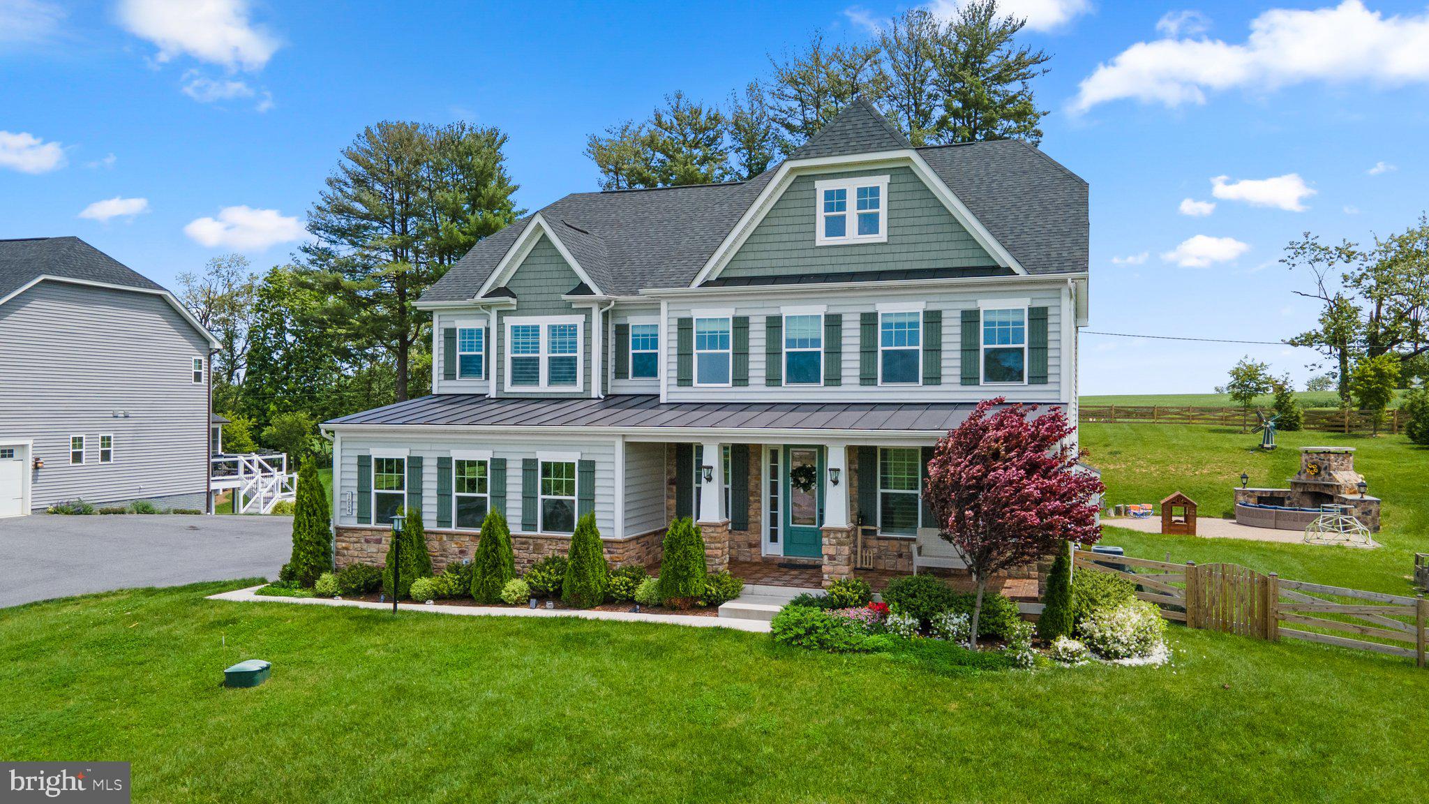 FAIRLANE FARM - Residential