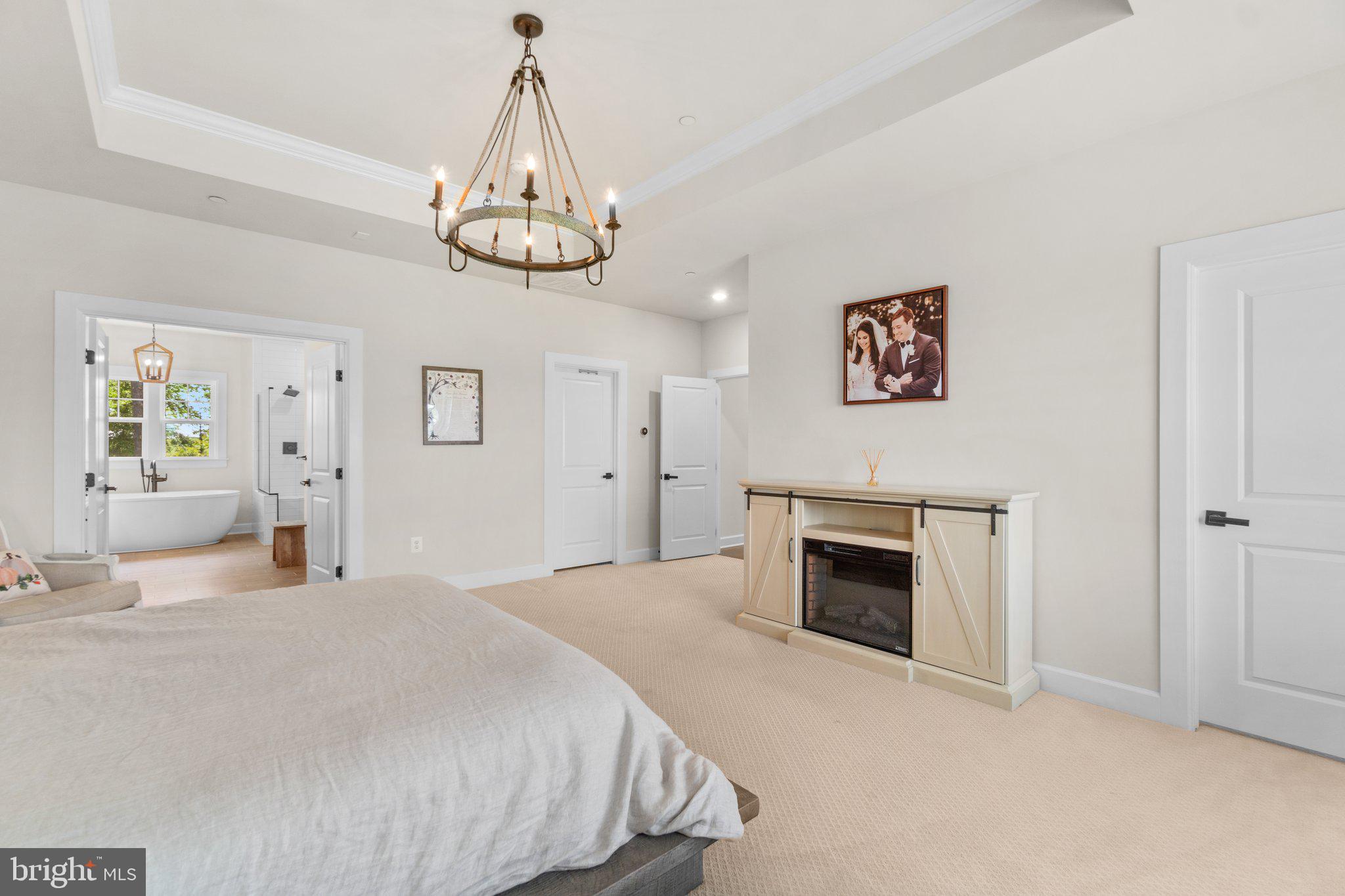 FAIRLANE FARM - Residential