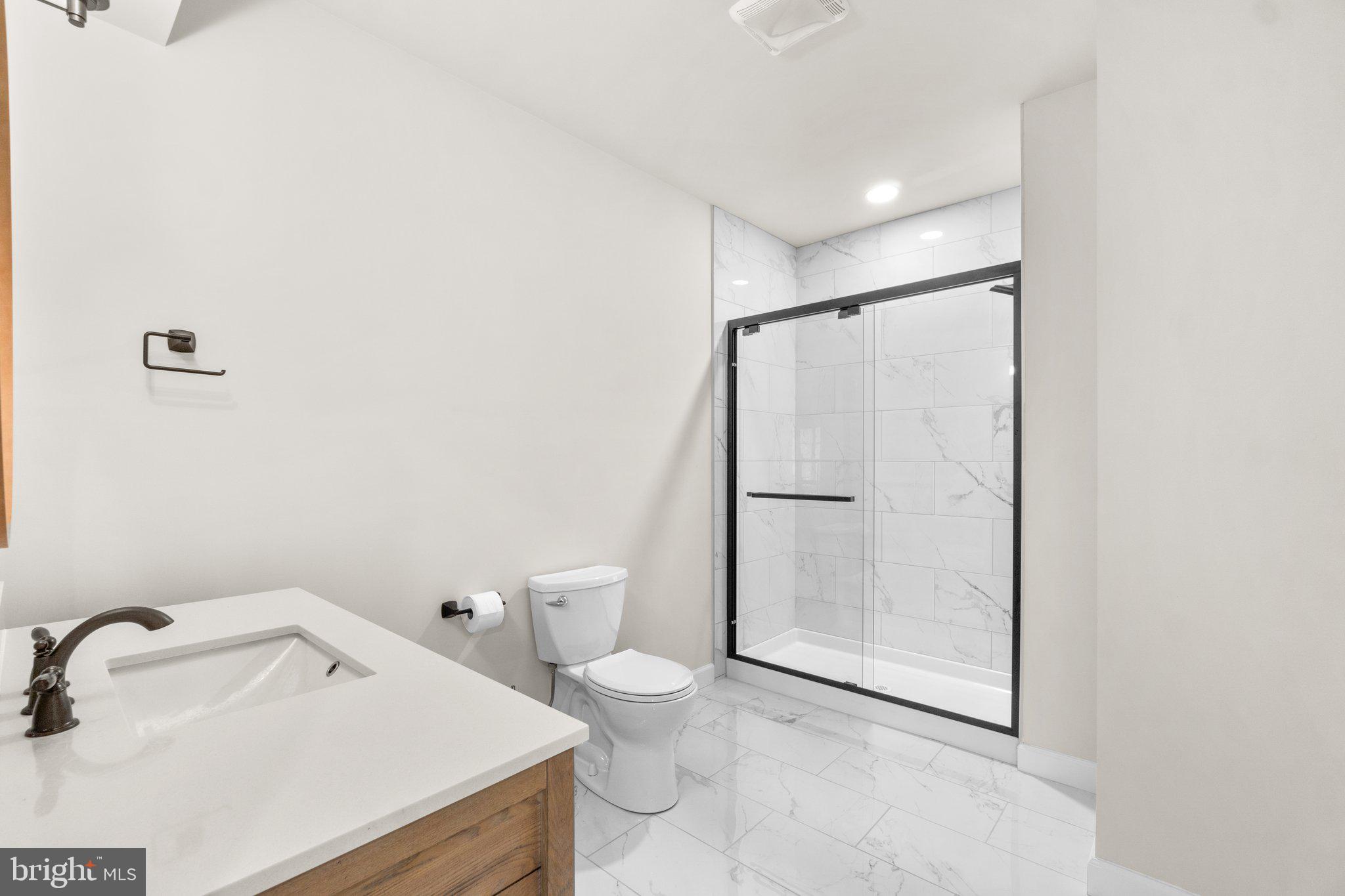 FAIRLANE FARM - Residential