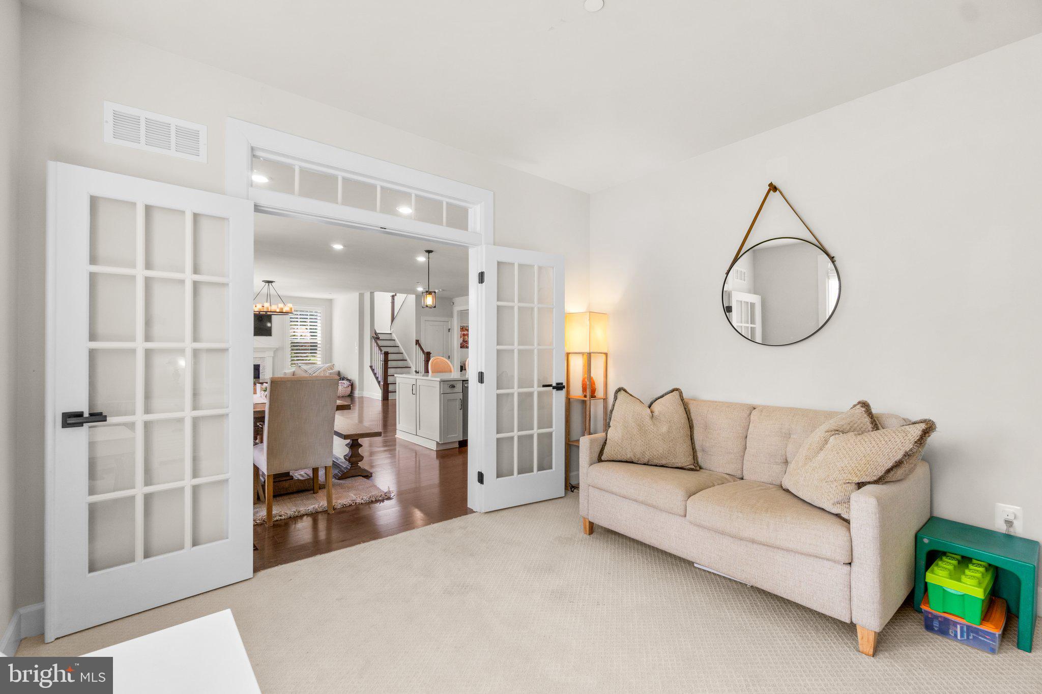 FAIRLANE FARM - Residential