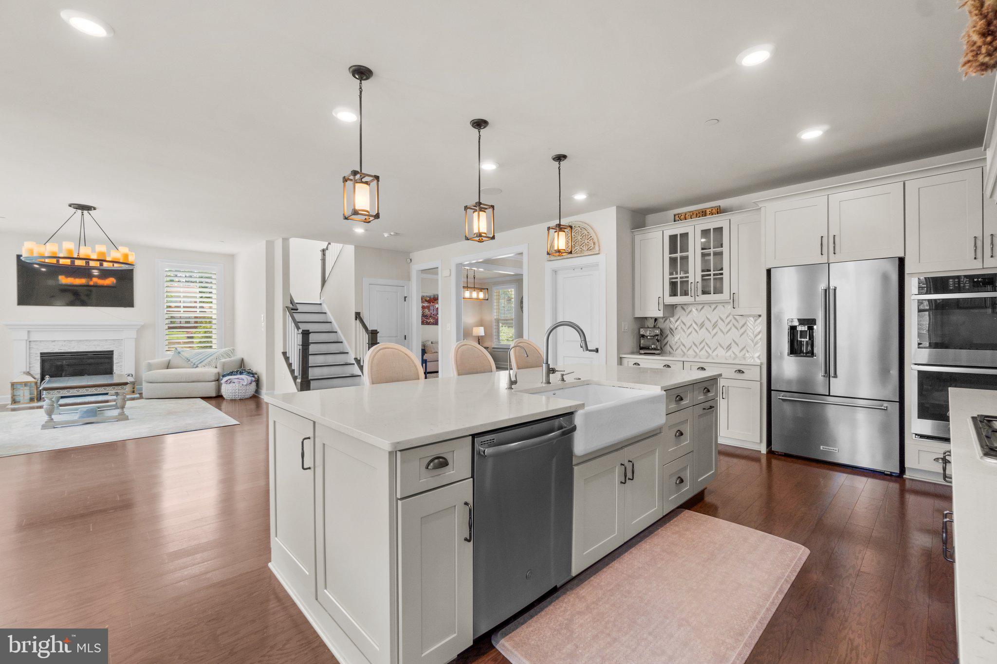 FAIRLANE FARM - Residential