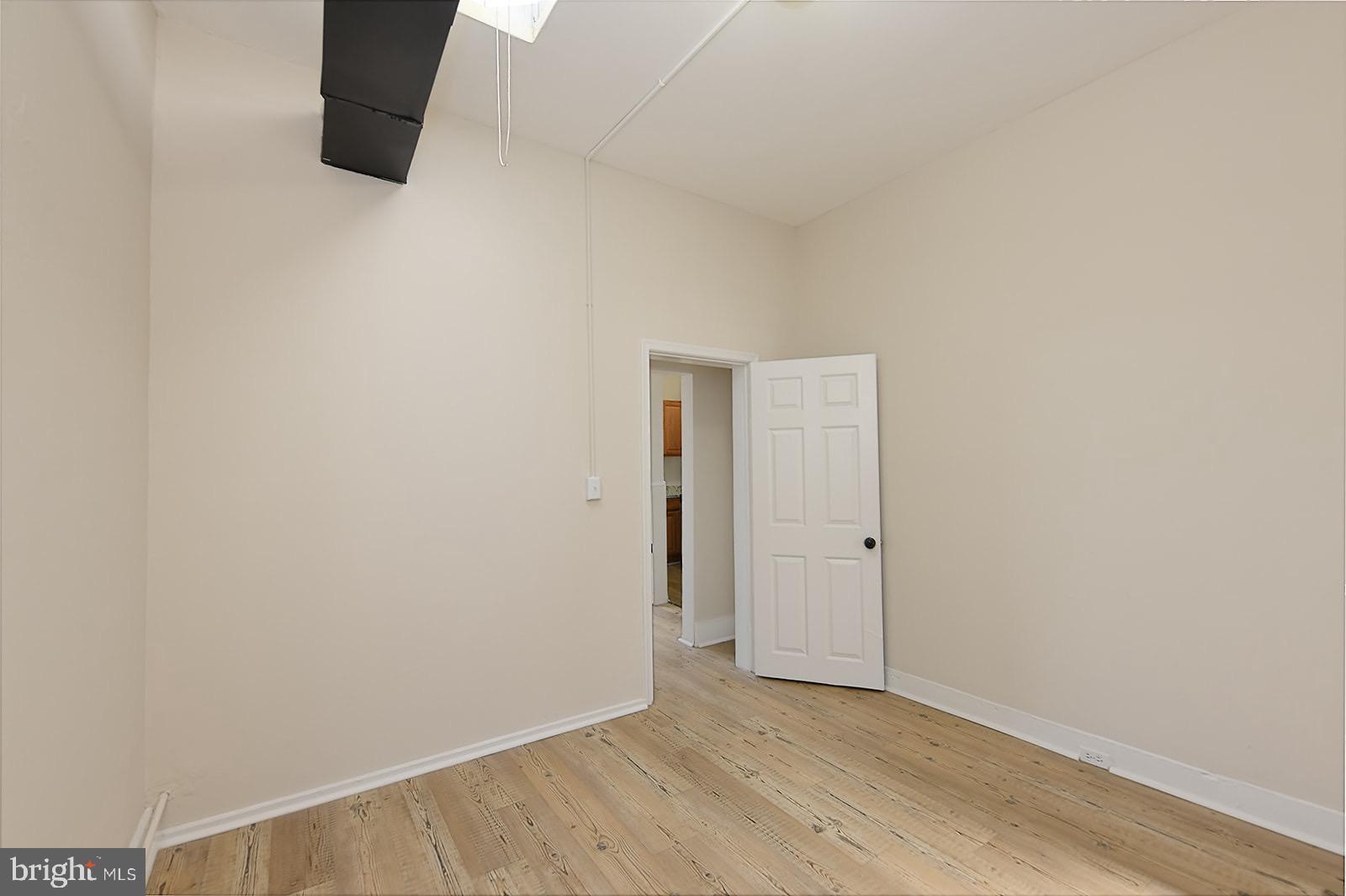 UNION SQUARE - Residential Lease