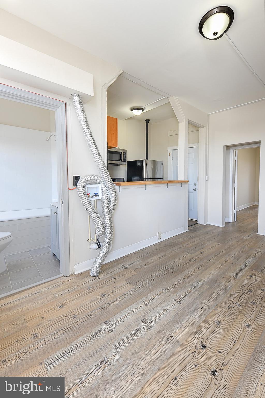 UNION SQUARE - Residential Lease