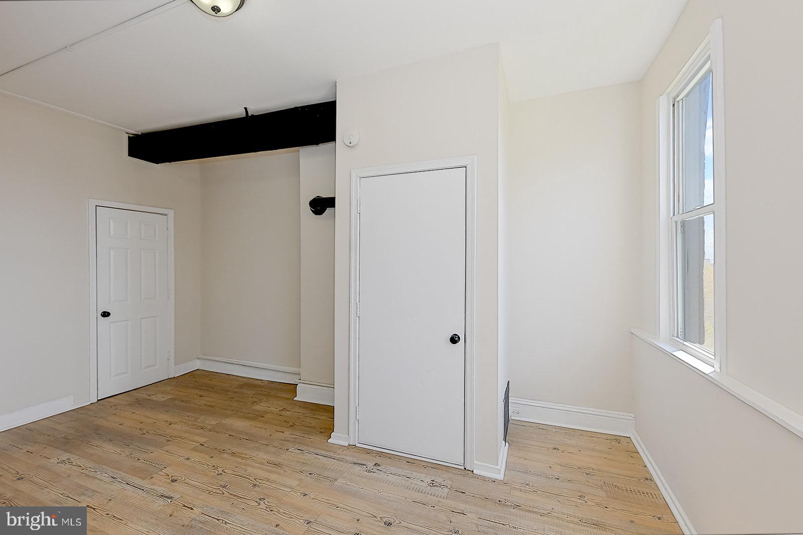UNION SQUARE - Residential Lease