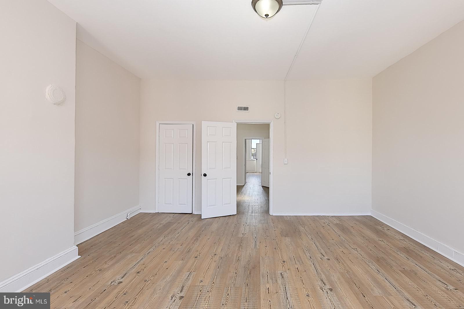 UNION SQUARE - Residential Lease