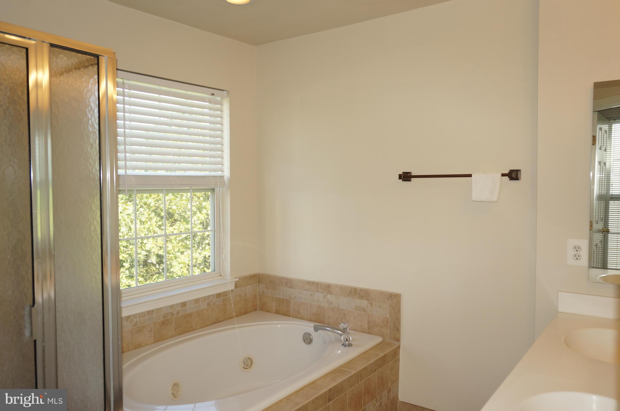 WELLESLEY - Residential Lease