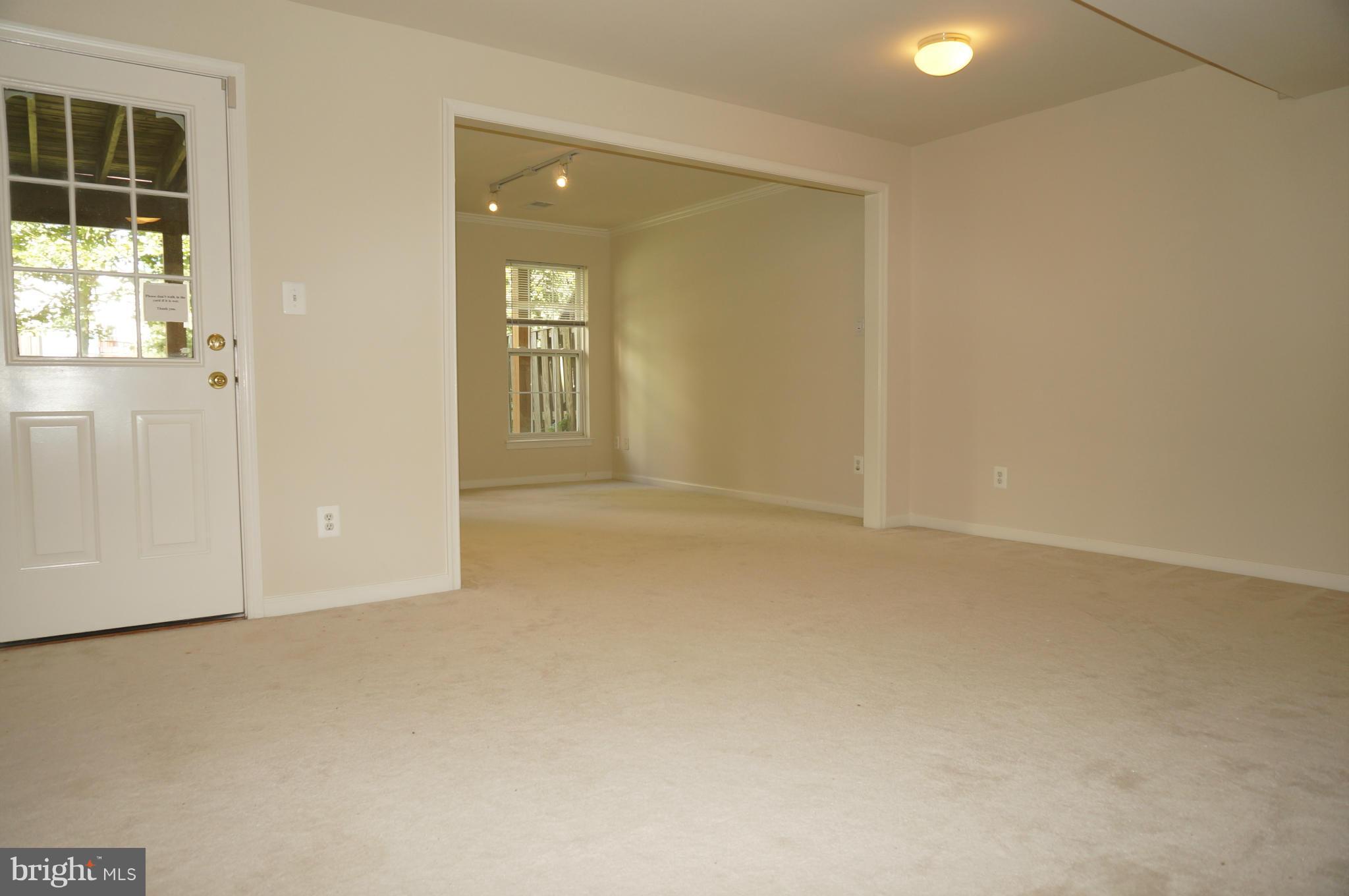 WELLESLEY - Residential Lease