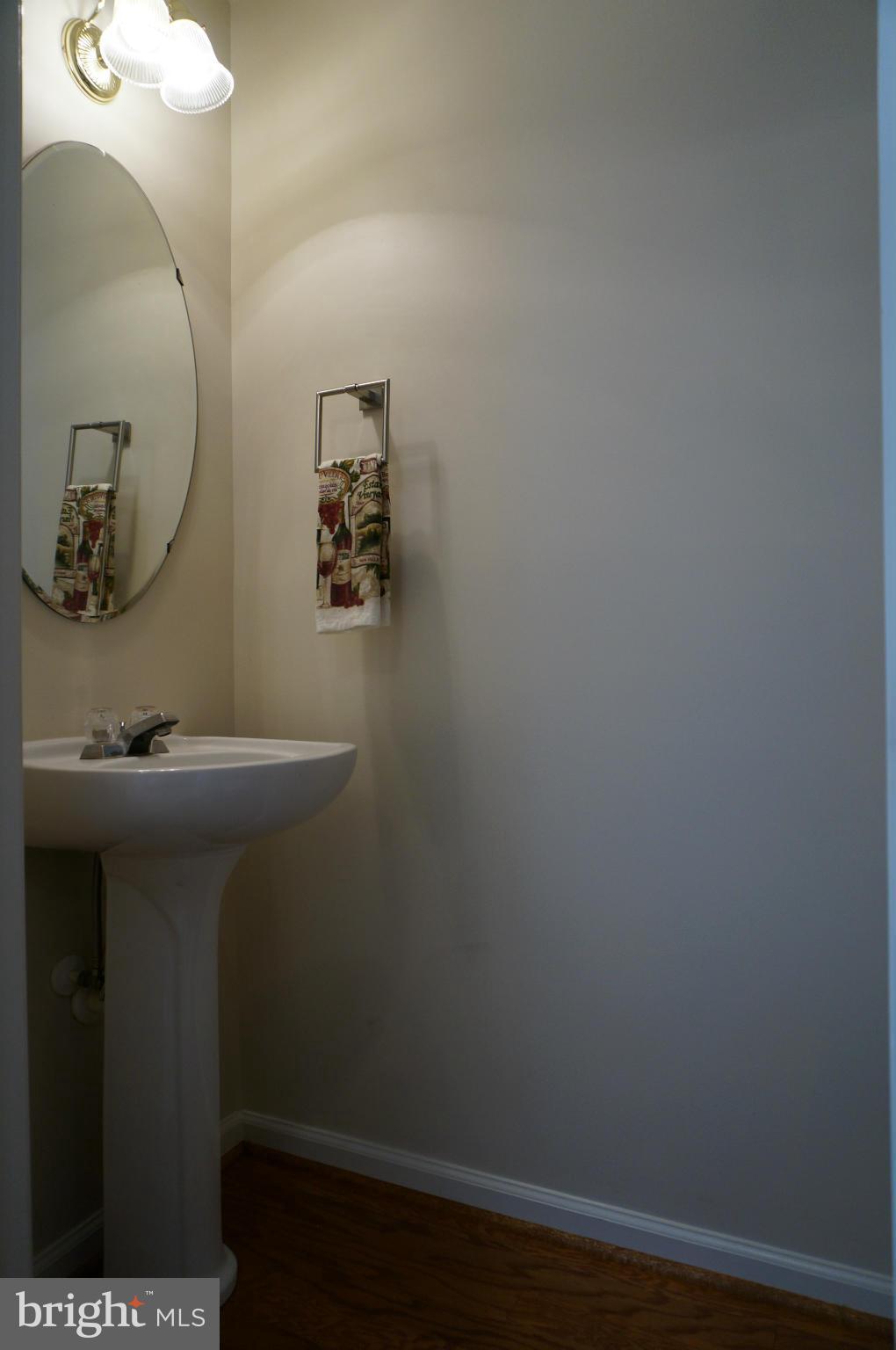 WELLESLEY - Residential Lease