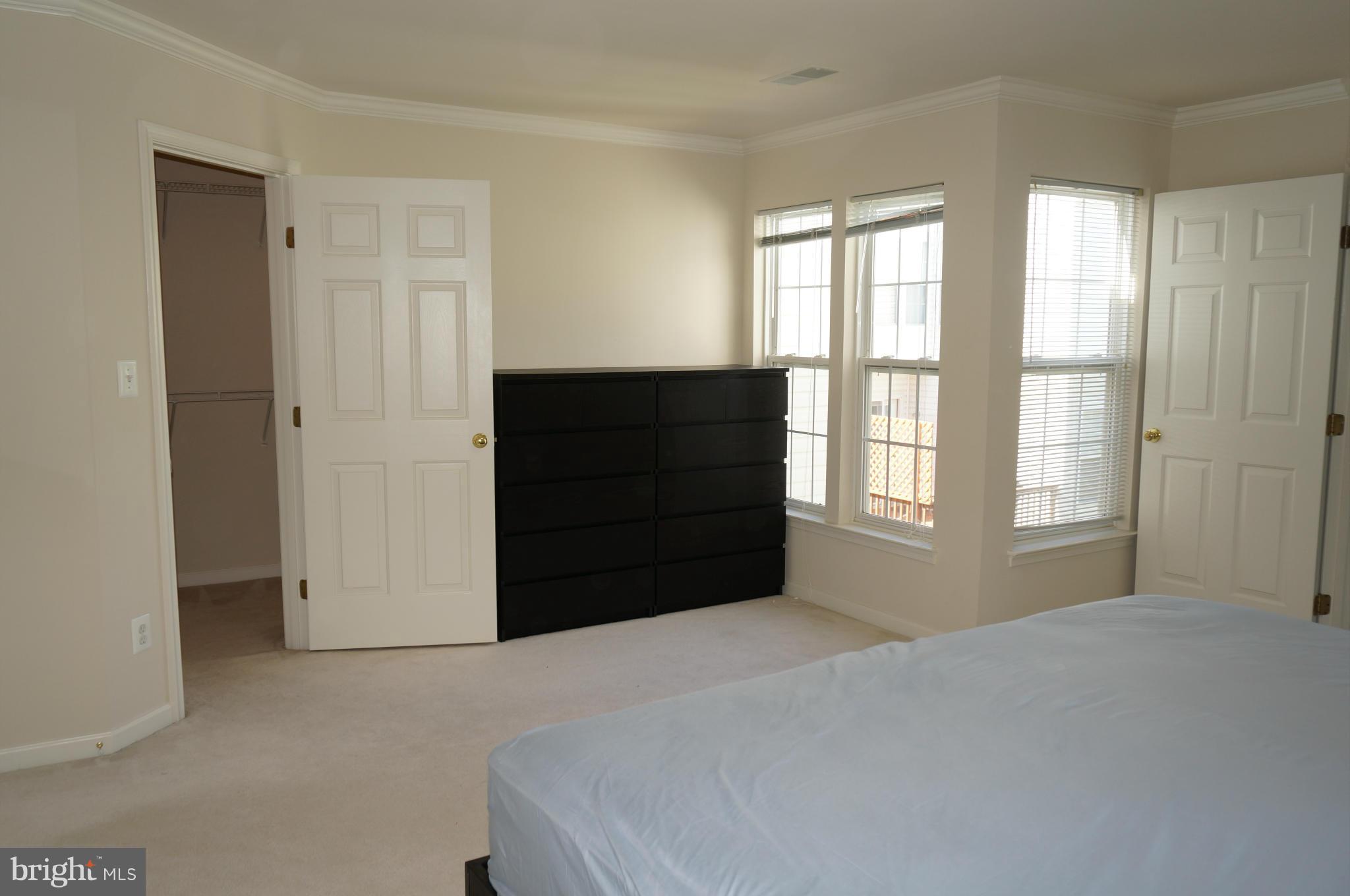 WELLESLEY - Residential Lease