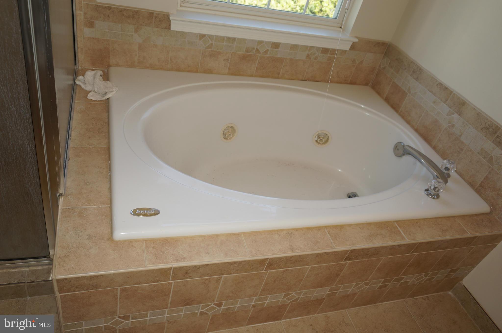 WELLESLEY - Residential Lease