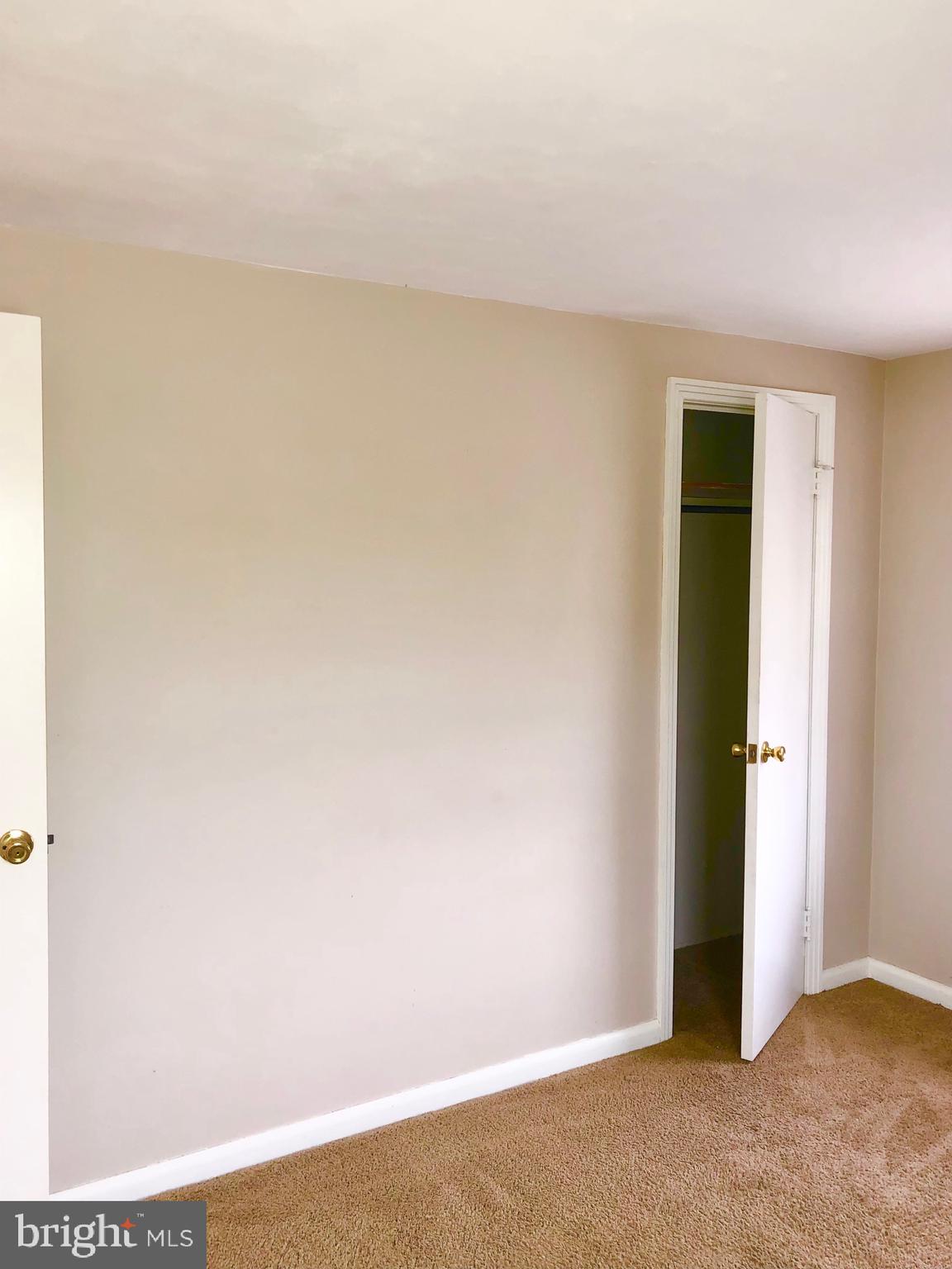 FAYETTEVILLE - Residential Lease