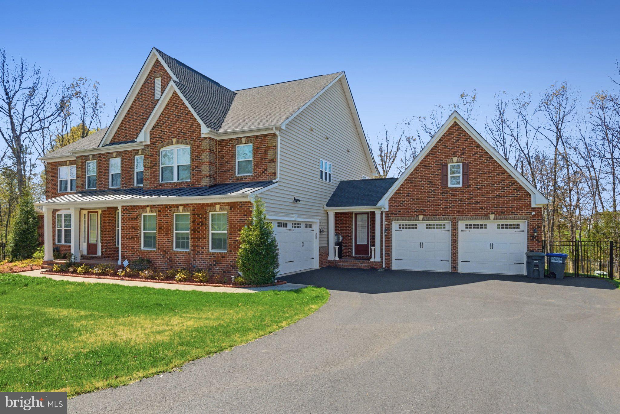 6820 LILLY BELLE COURT