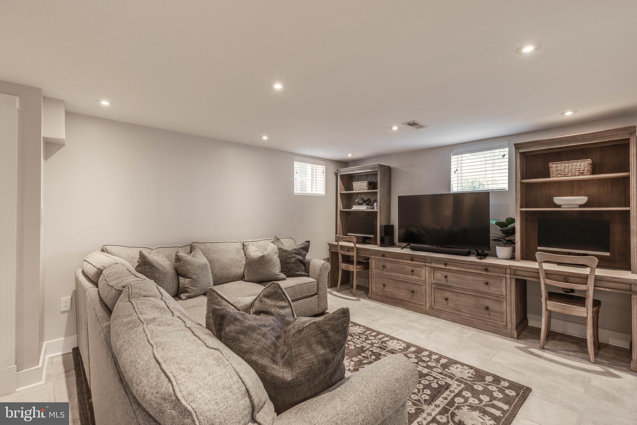 RODGERS FORGE - Residential