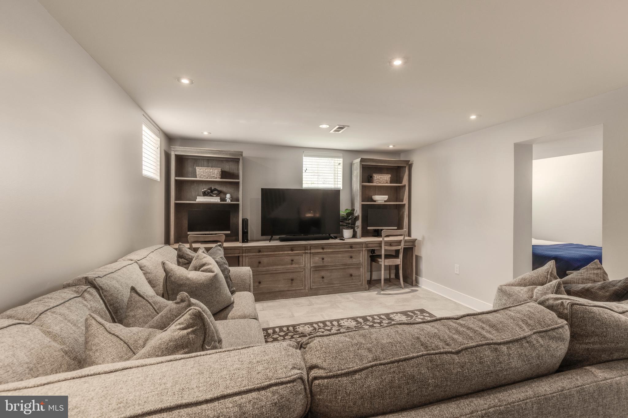 RODGERS FORGE - Residential