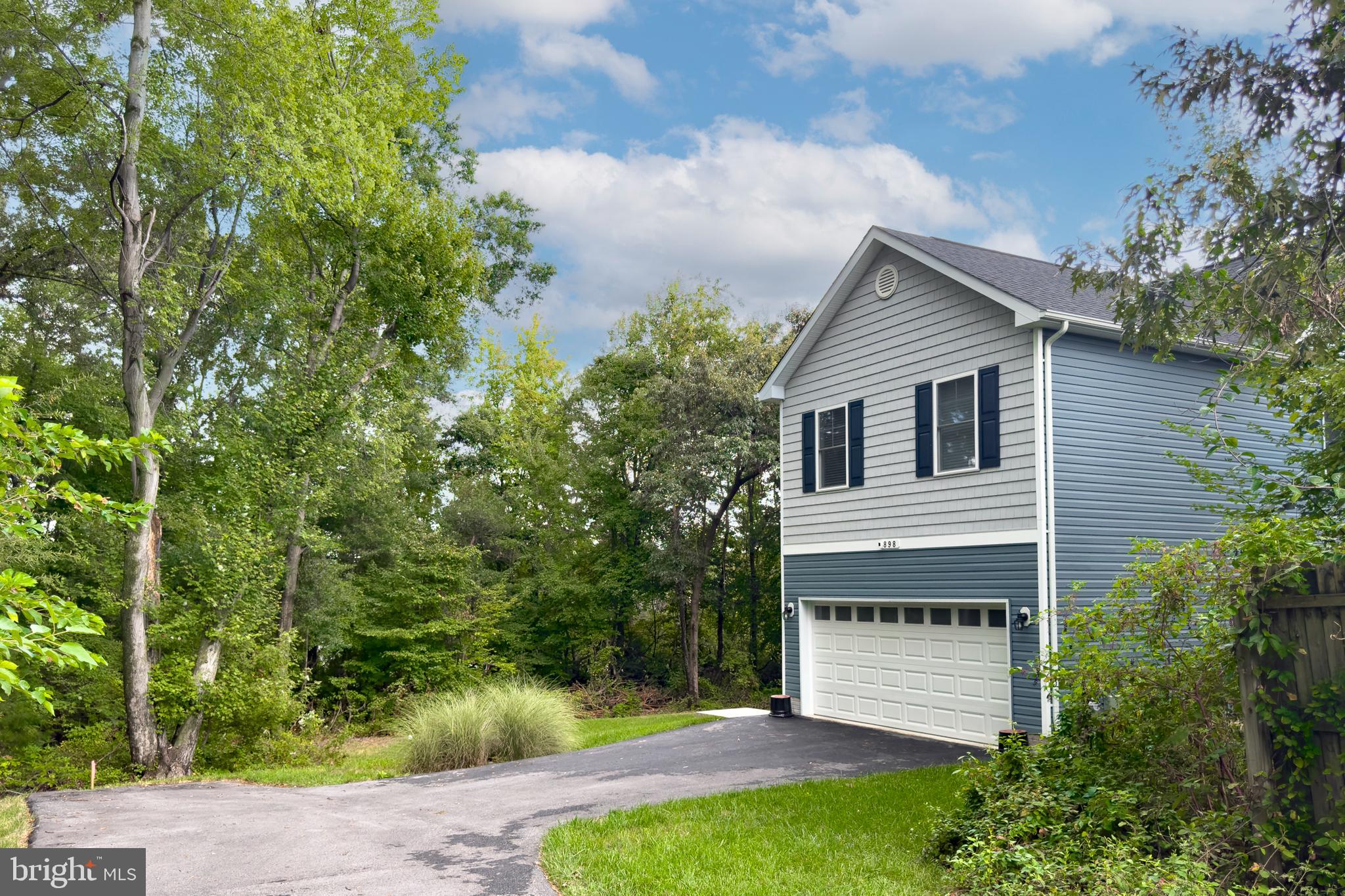 898 MARIGOLD ROAD
