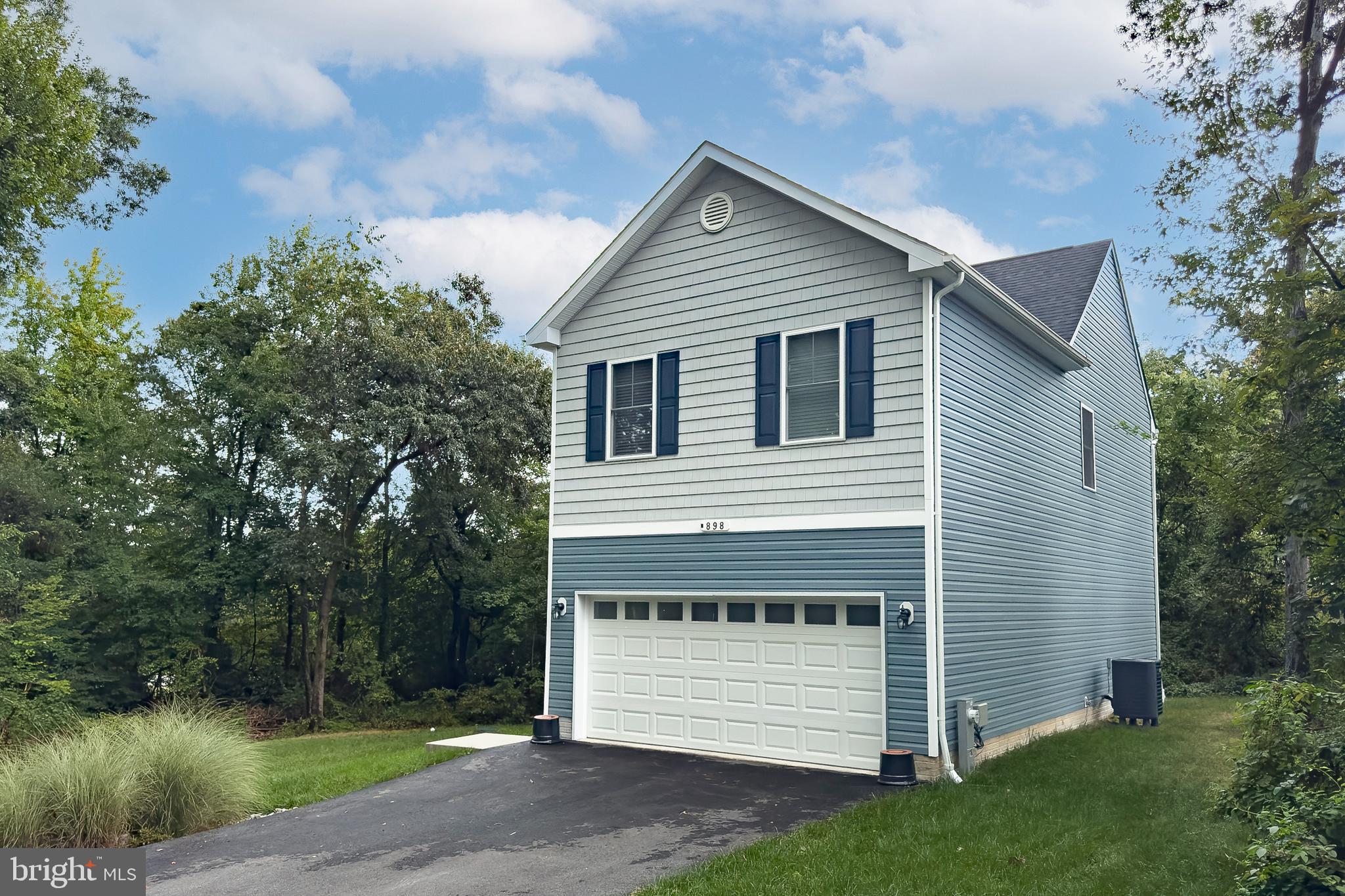 898 MARIGOLD ROAD
