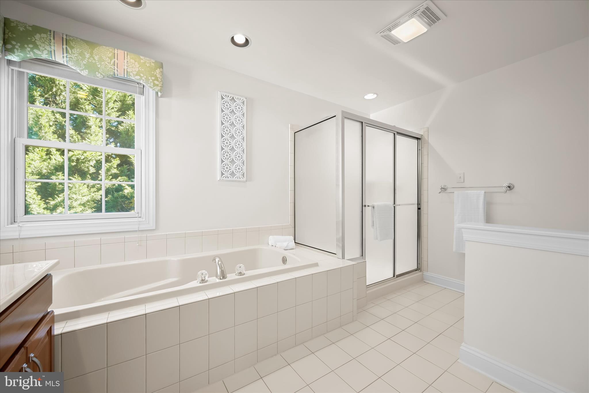 EMERSON - Residential