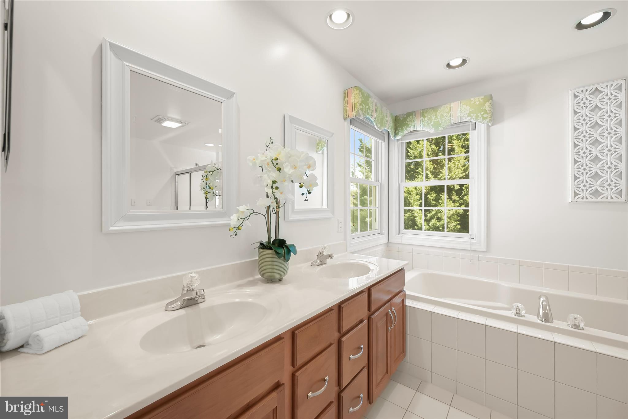 EMERSON - Residential