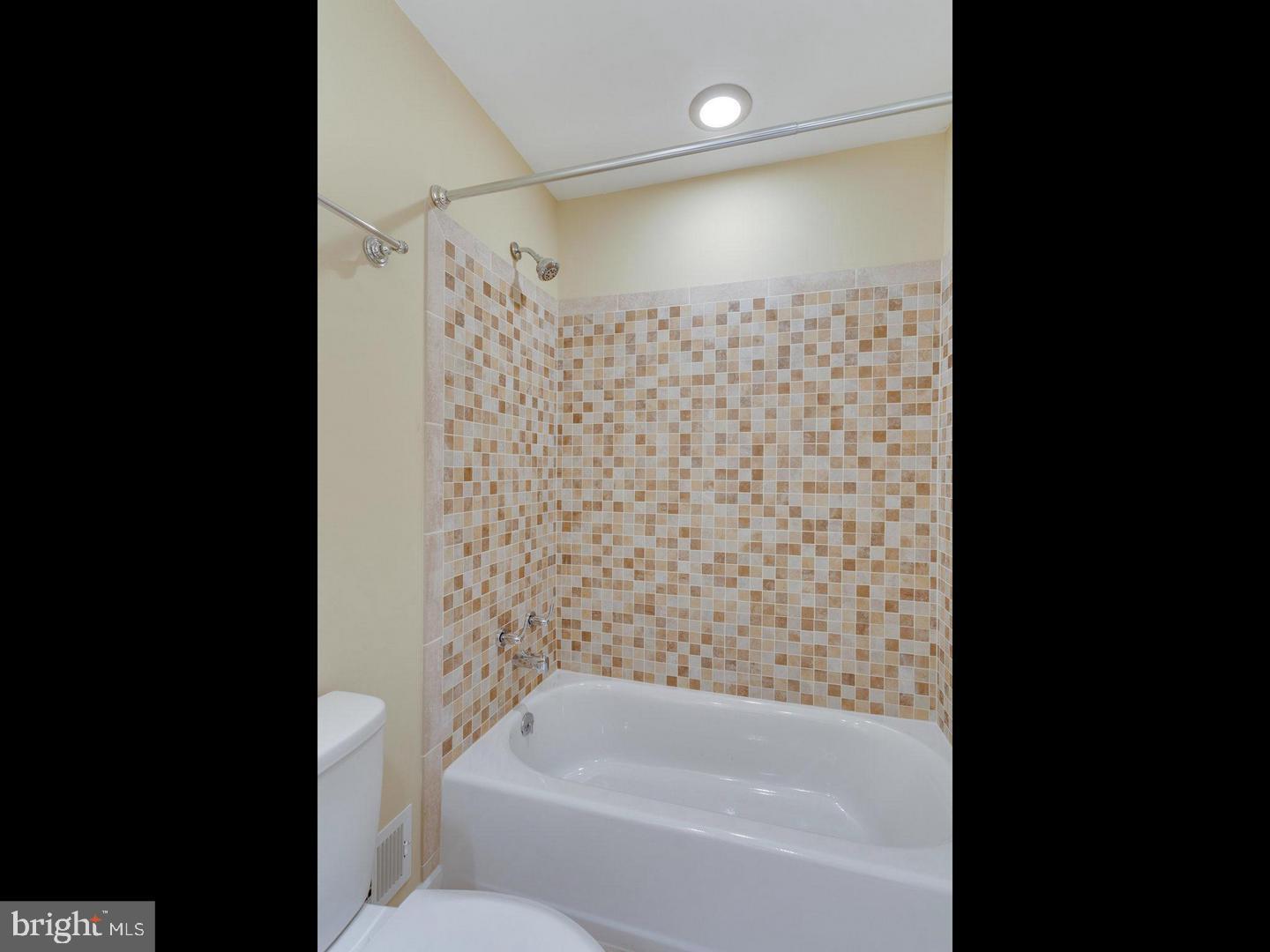 KINGS PARK WEST - Residential Lease