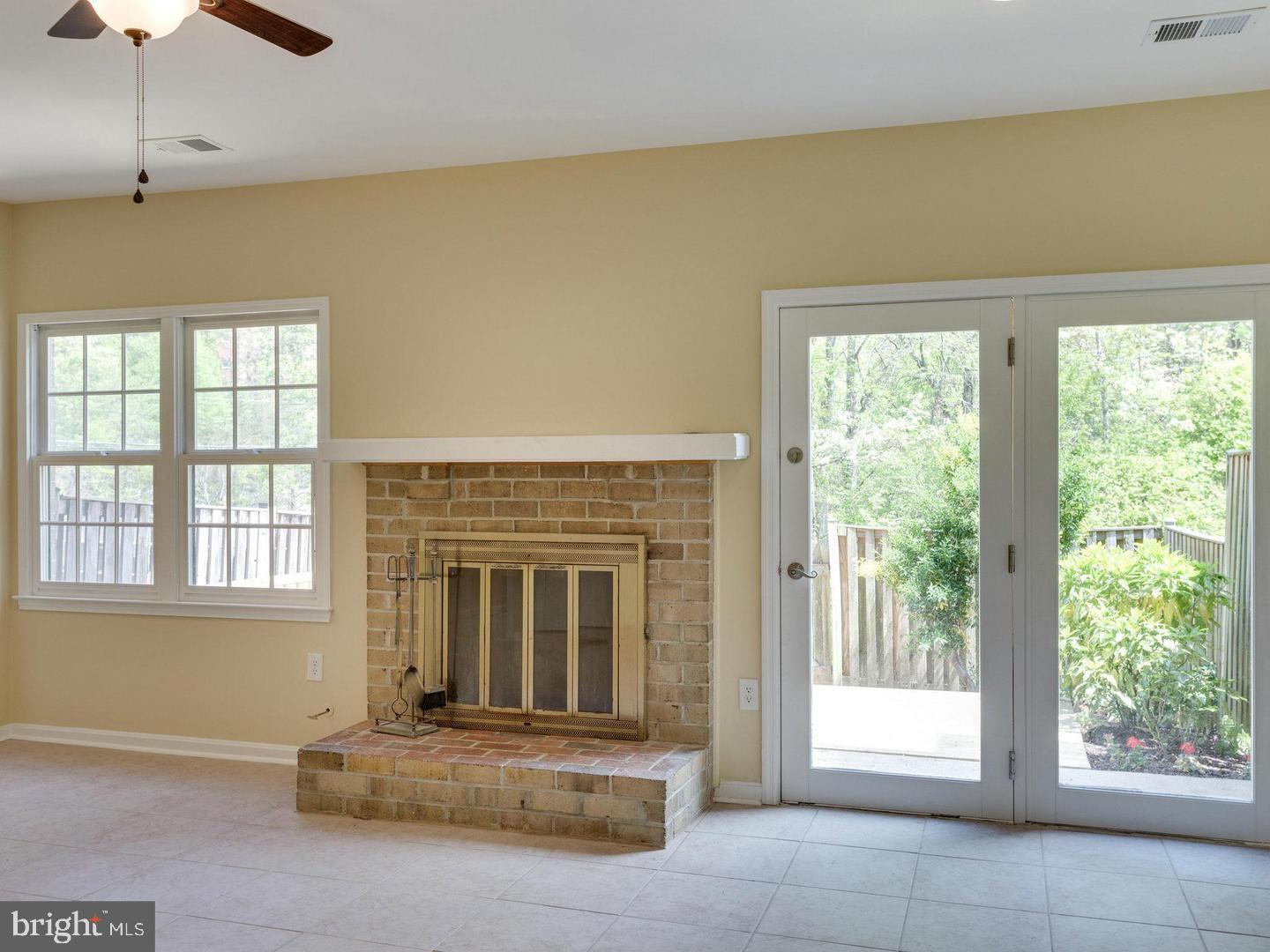 KINGS PARK WEST - Residential Lease