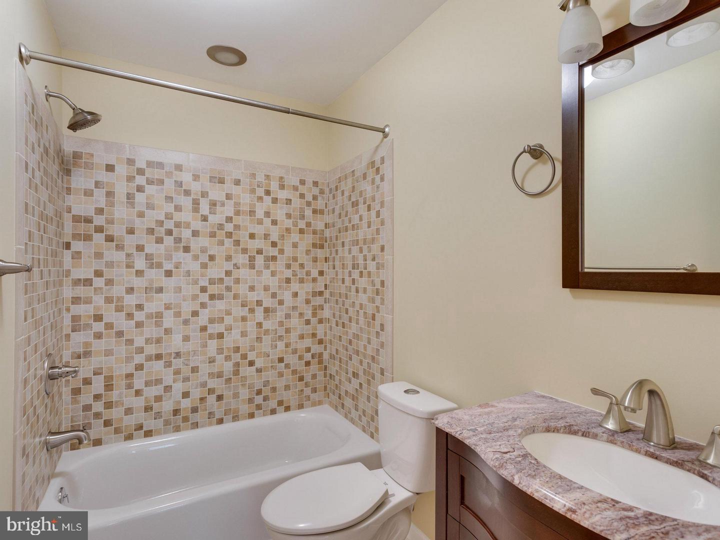 KINGS PARK WEST - Residential Lease