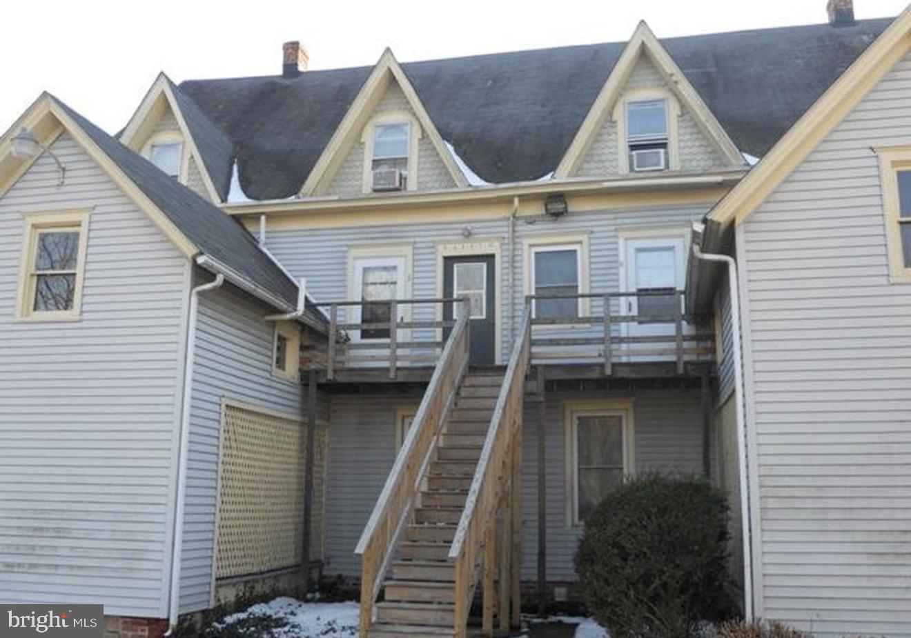35 W CAMDEN WYOMING AVENUE 3