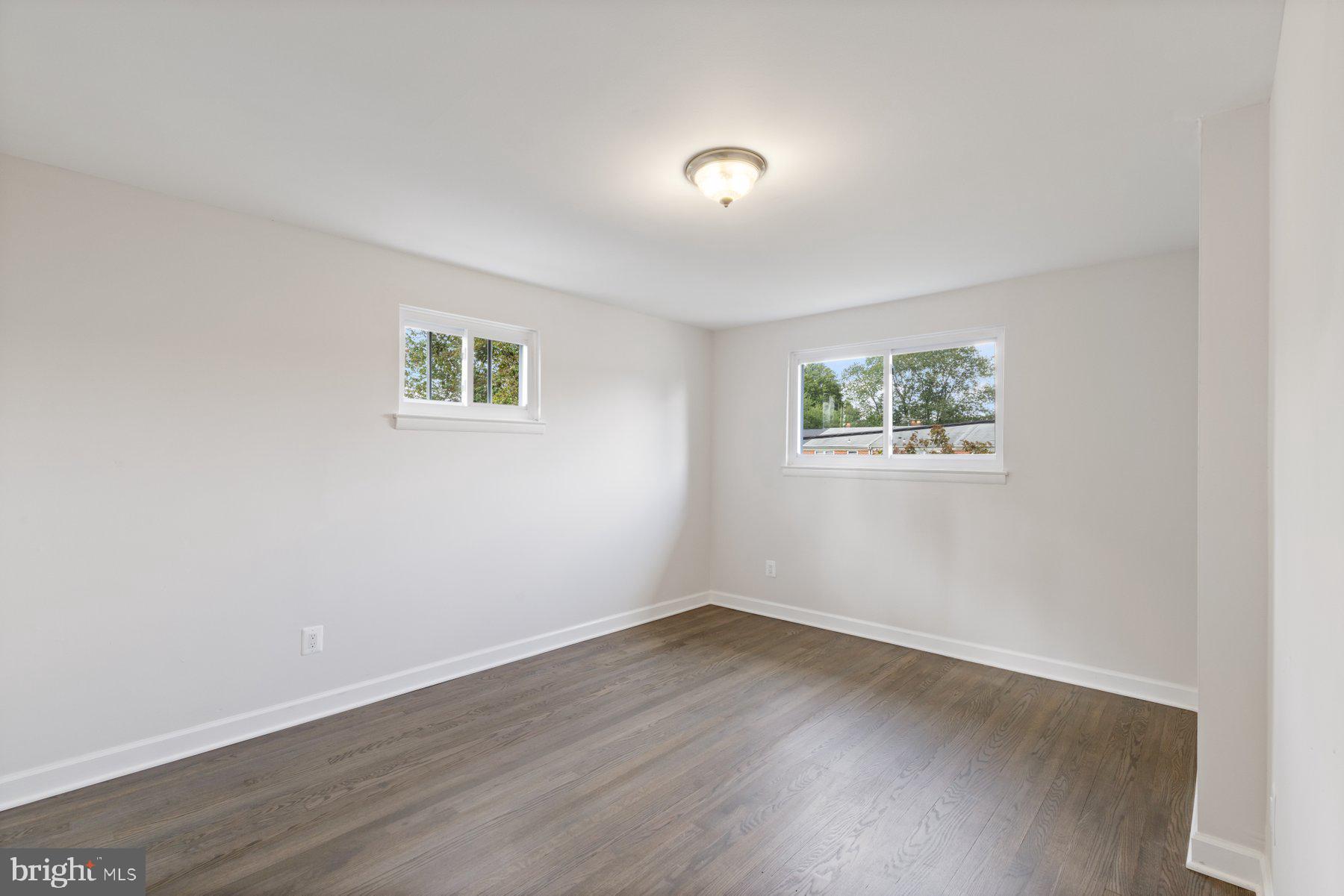 INGLESIDE PARK - Residential