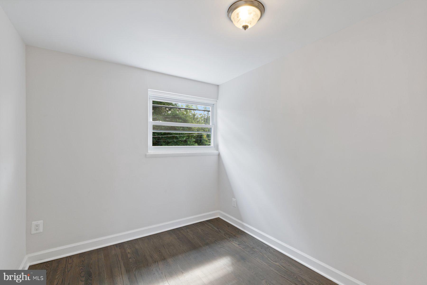 INGLESIDE PARK - Residential