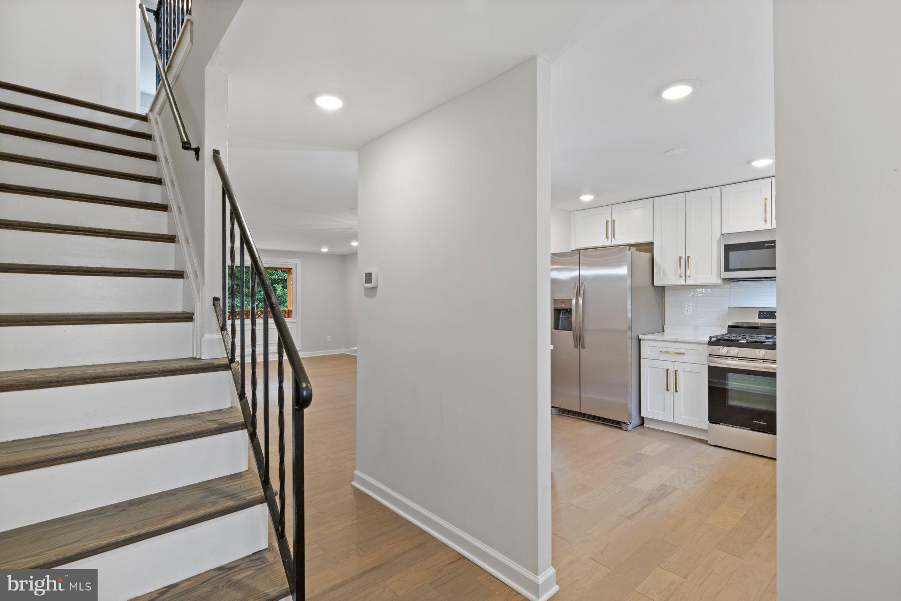 INGLESIDE PARK - Residential