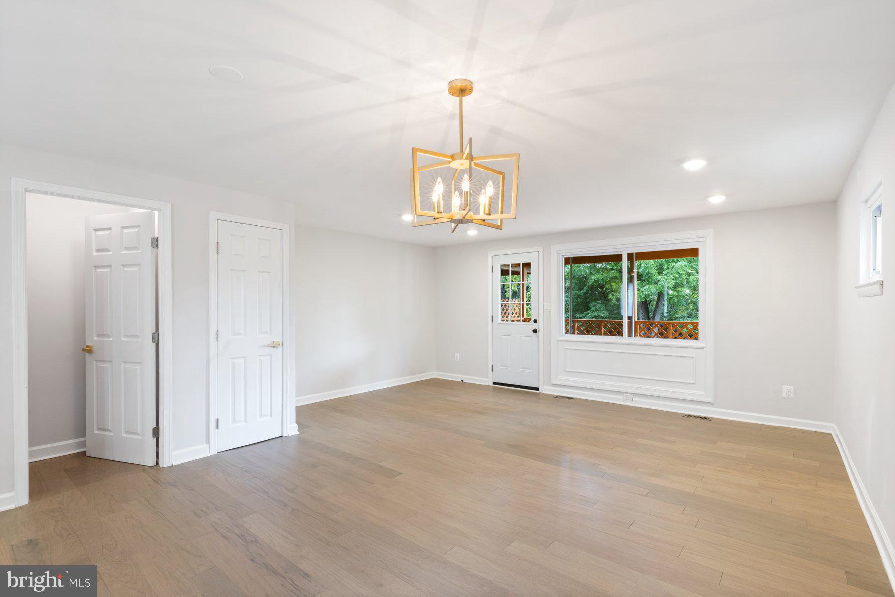 INGLESIDE PARK - Residential