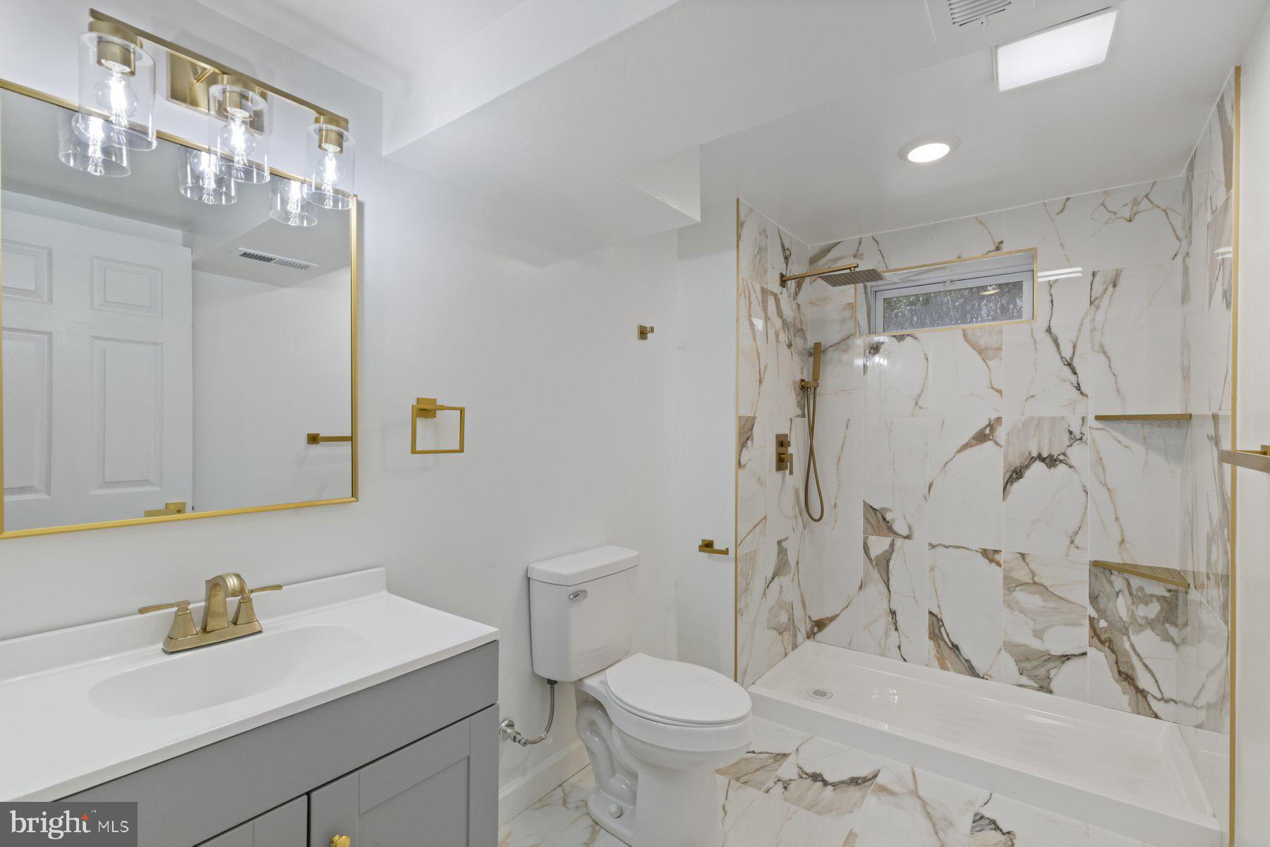 INGLESIDE PARK - Residential