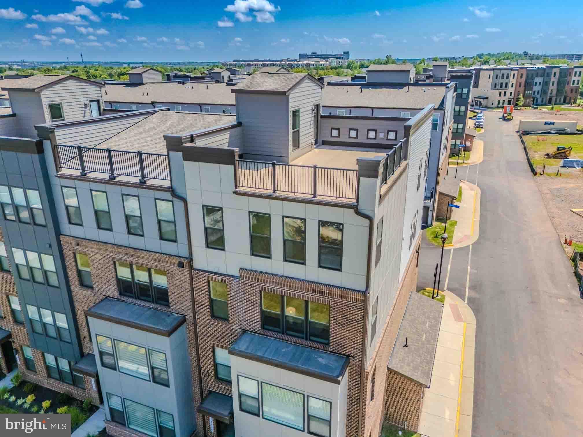 ASHBURN STATION - Residential