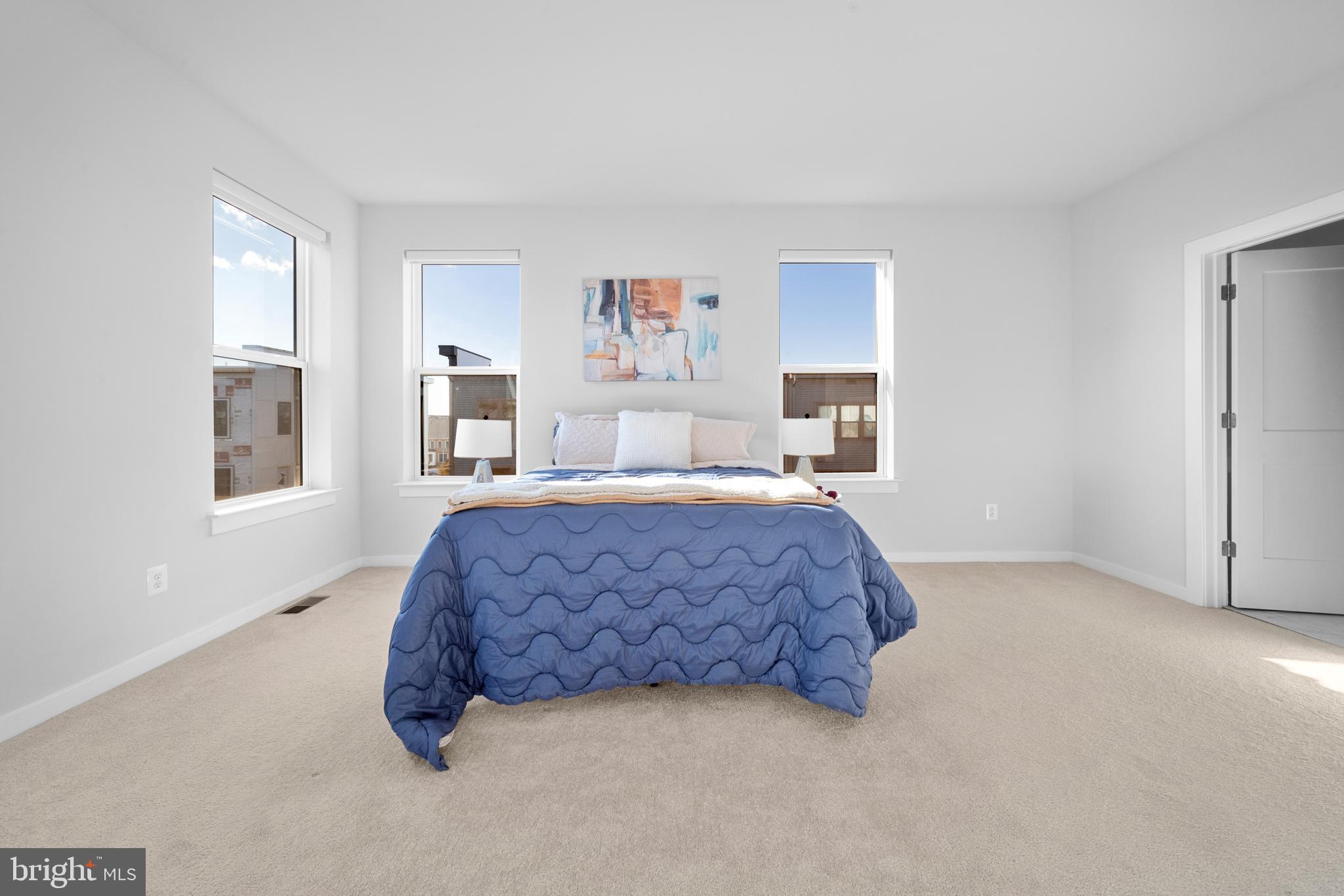 ASHBURN STATION - Residential