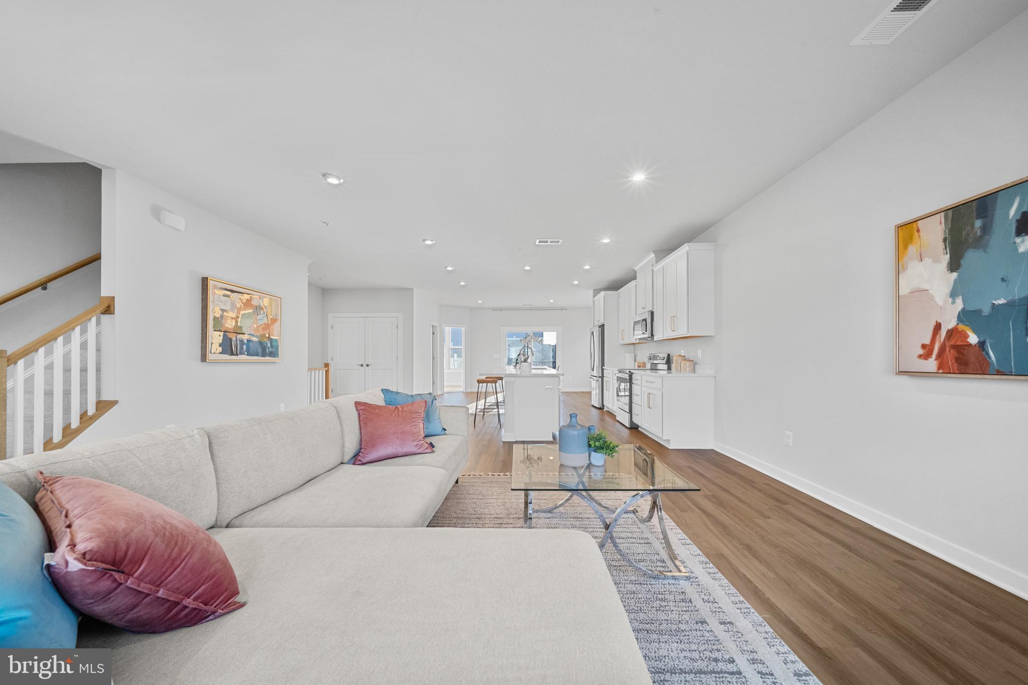 ASHBURN STATION - Residential