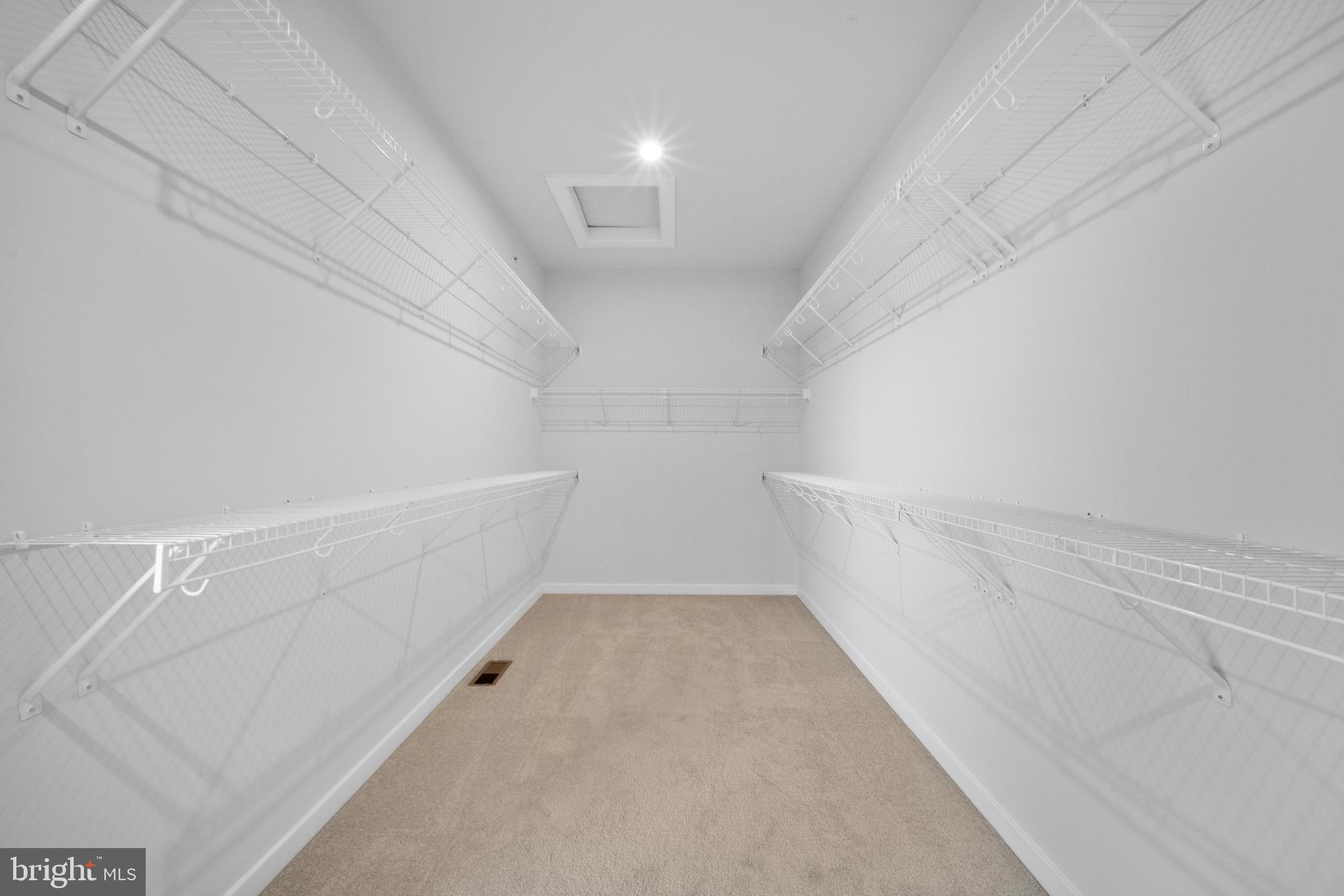 ASHBURN STATION - Residential