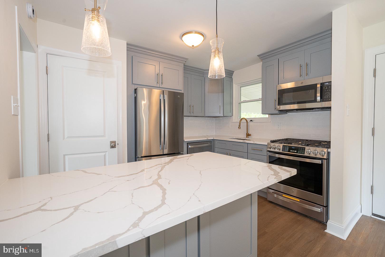 FLOURTOWN - Residential