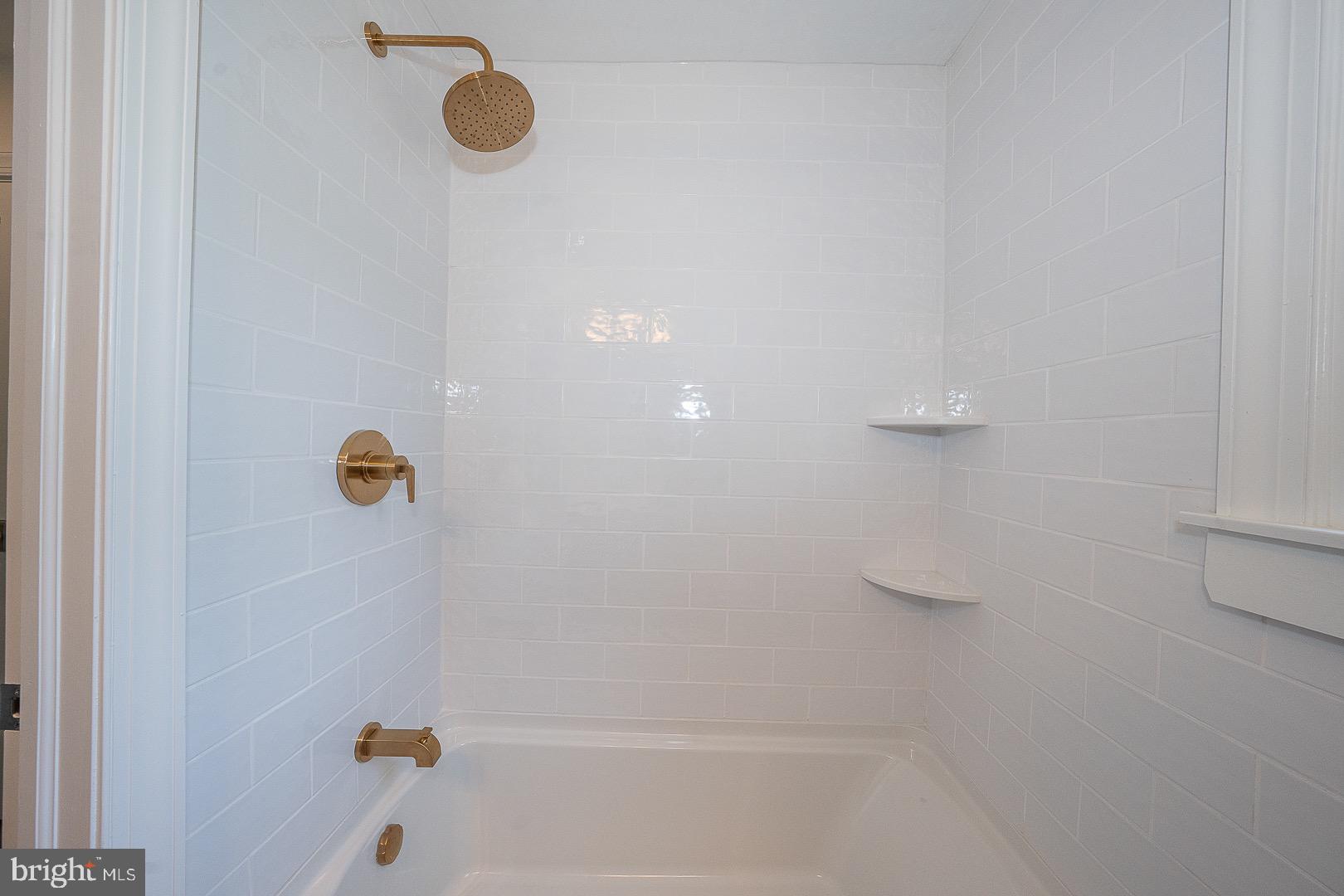 FLOURTOWN - Residential