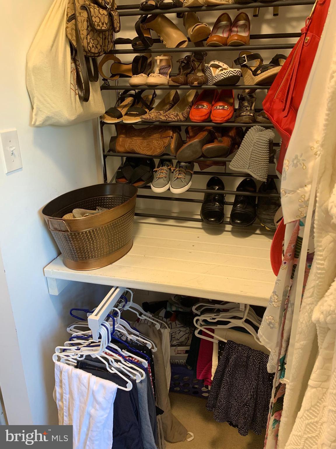 PLEASANT VALLEY - Residential Lease