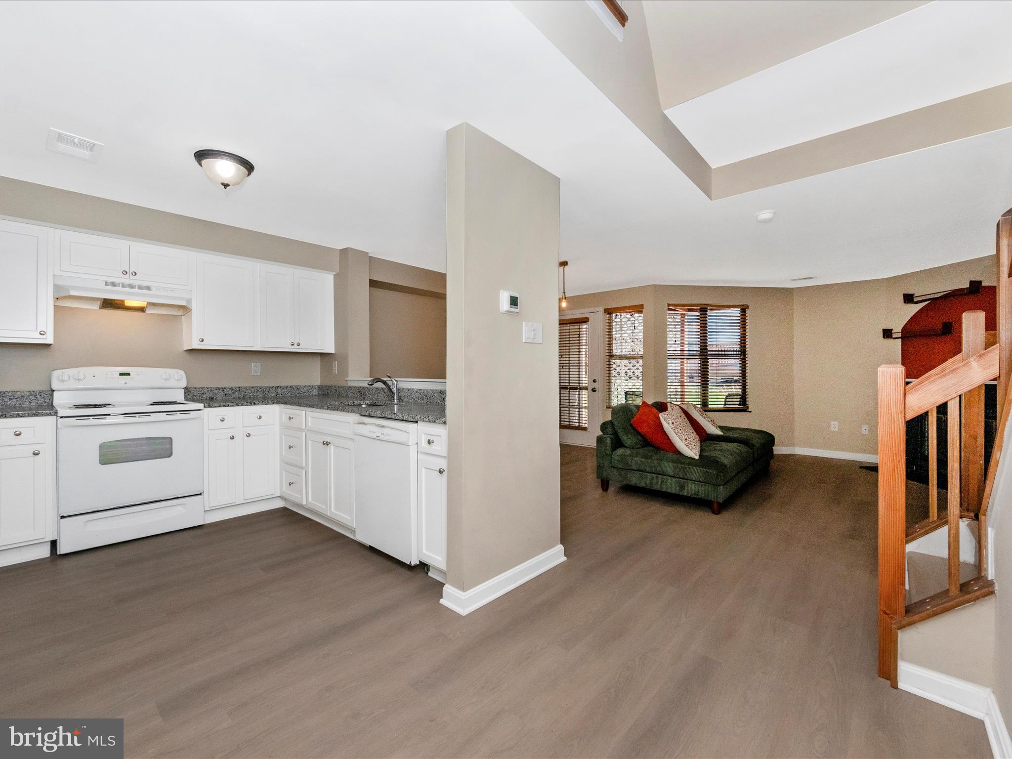 RIVERCHASE CONDOS - Residential