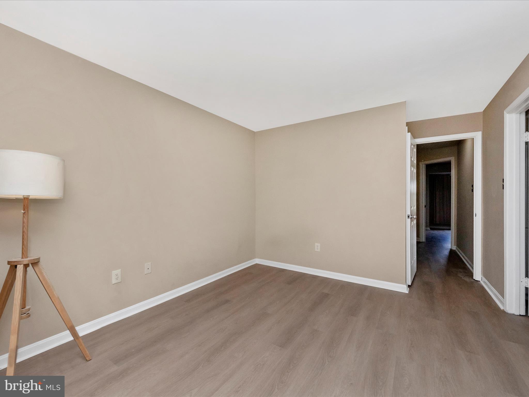 RIVERCHASE CONDOS - Residential