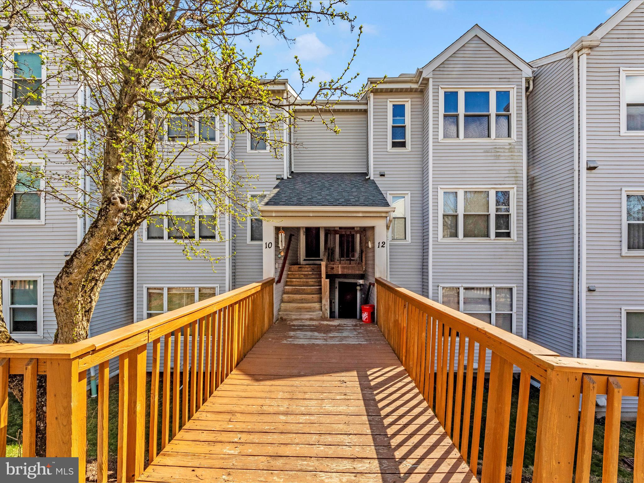 RIVERCHASE CONDOS - Residential