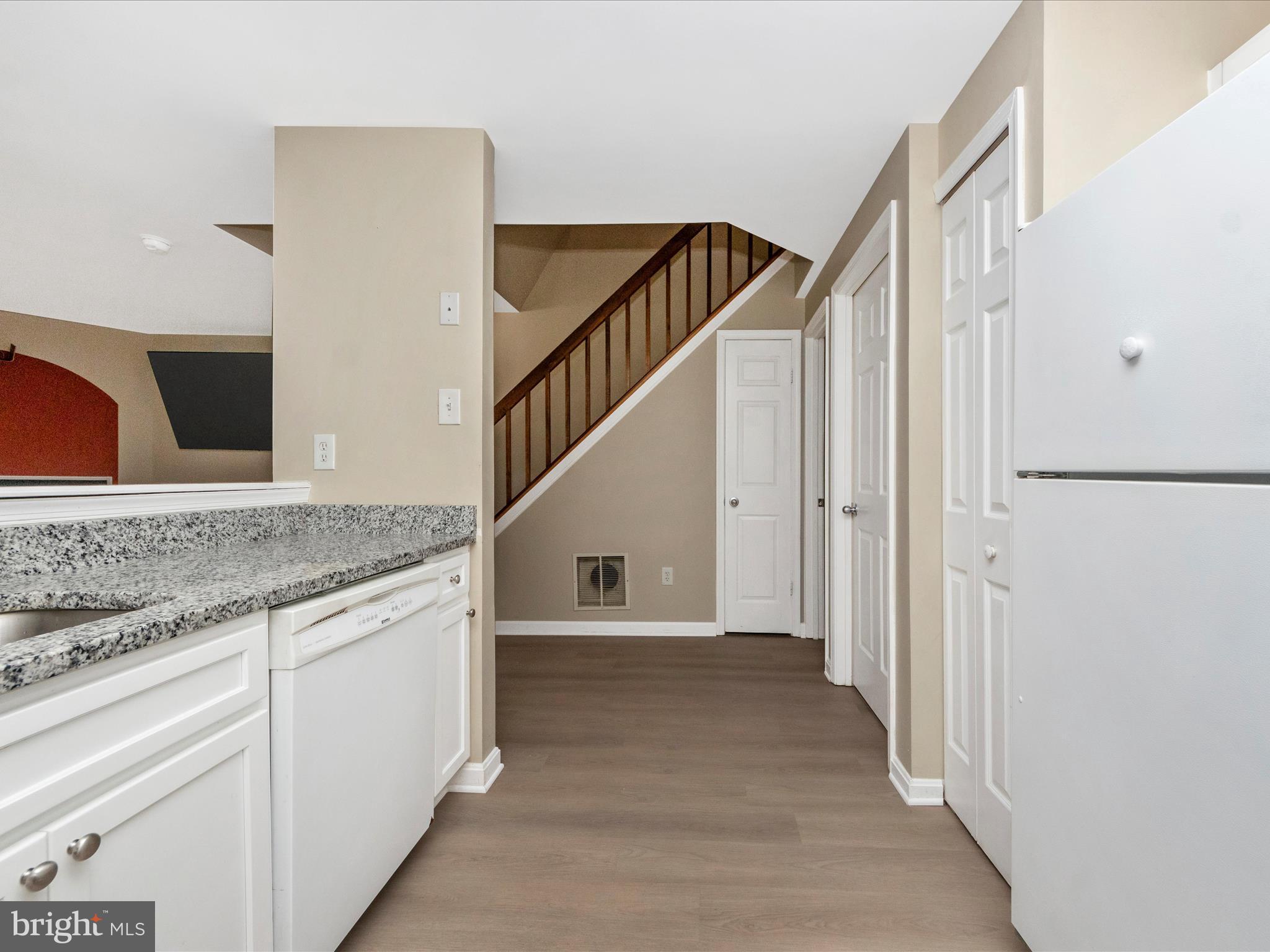 RIVERCHASE CONDOS - Residential