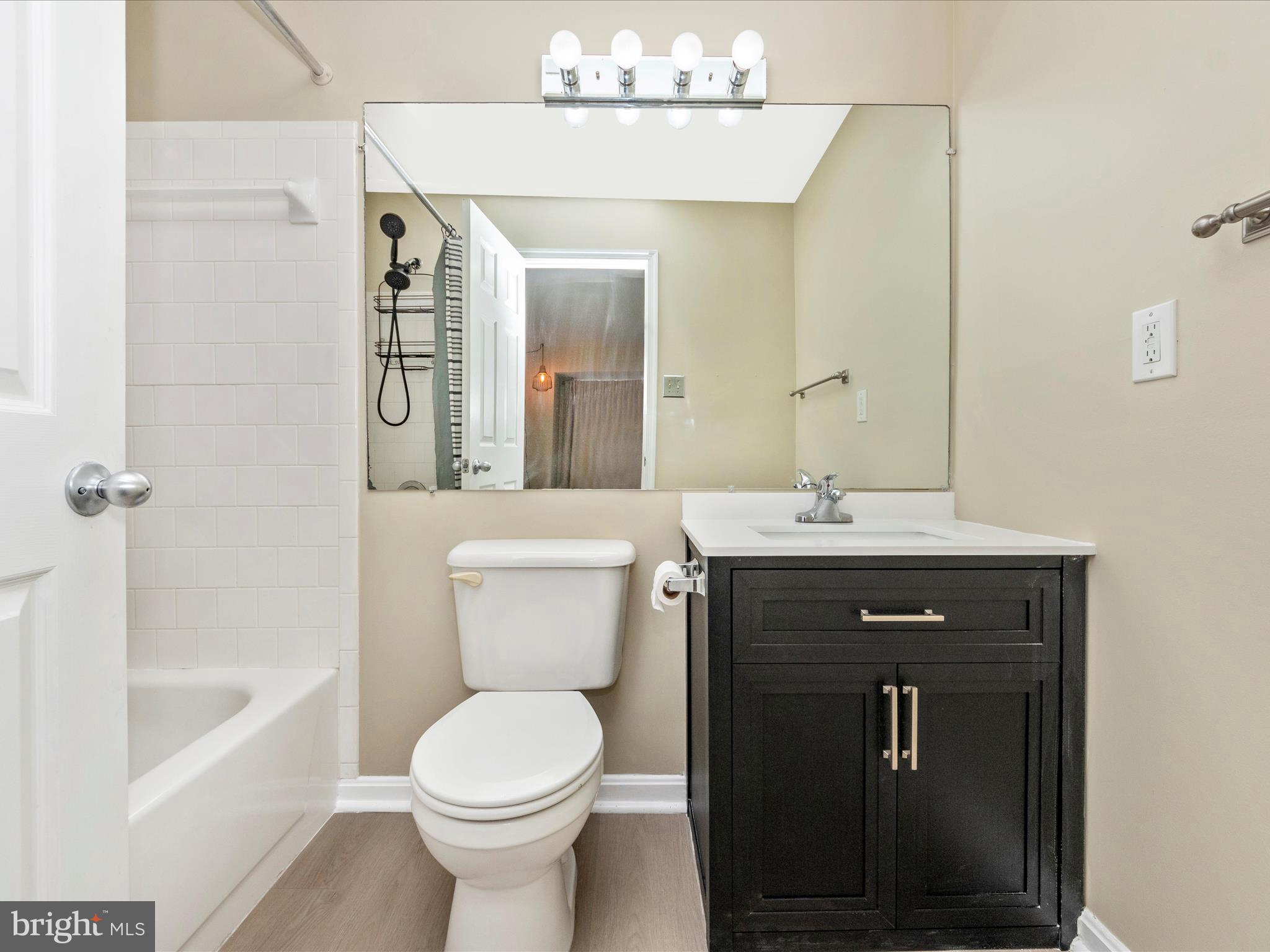 RIVERCHASE CONDOS - Residential