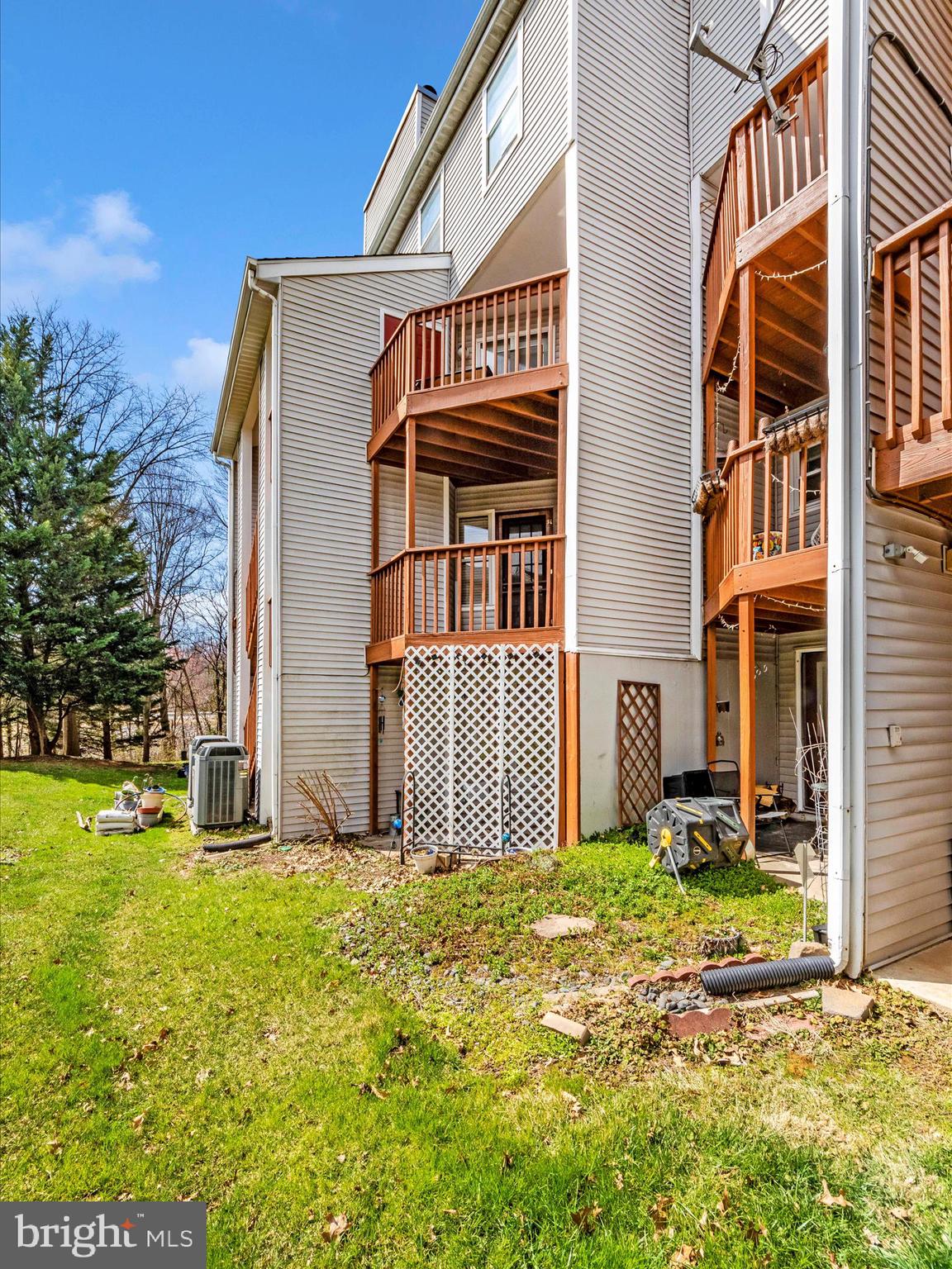 RIVERCHASE CONDOS - Residential