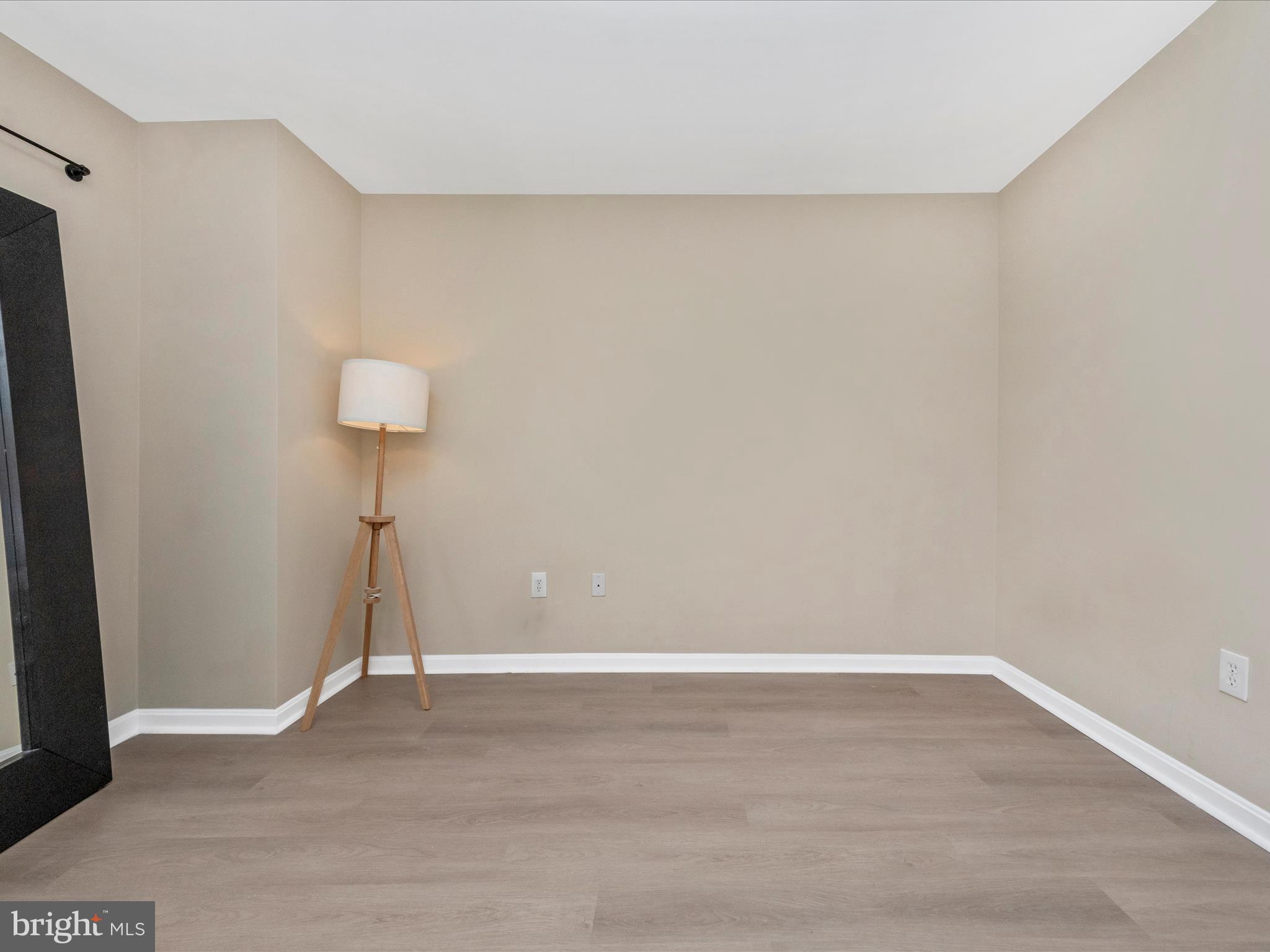 RIVERCHASE CONDOS - Residential