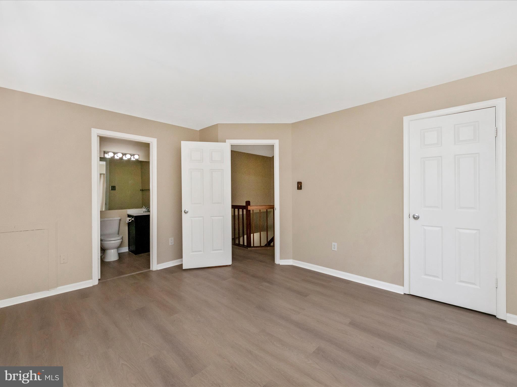 RIVERCHASE CONDOS - Residential