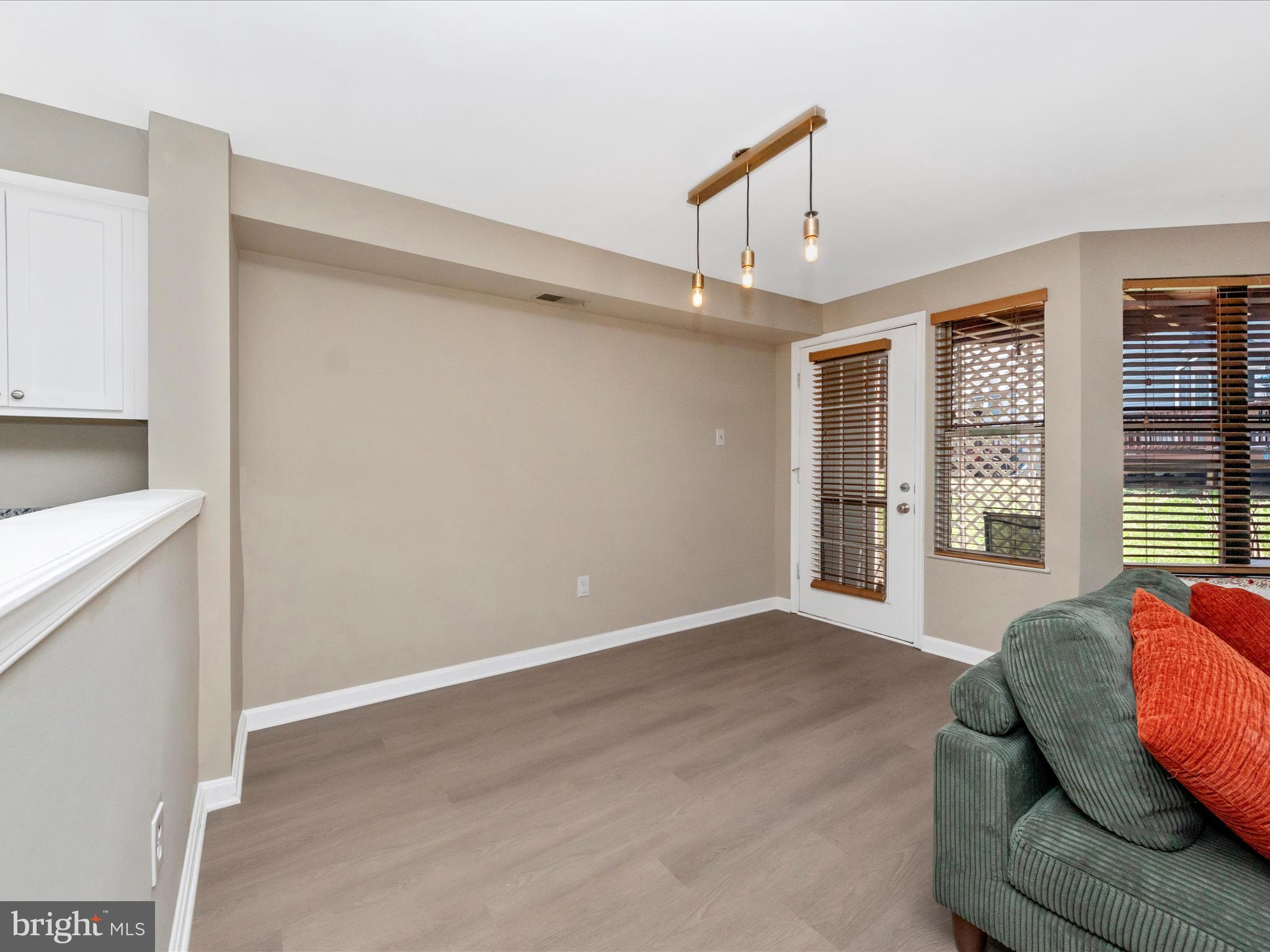 RIVERCHASE CONDOS - Residential