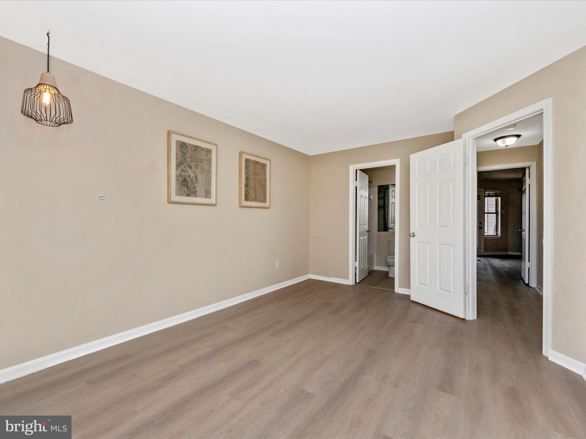 RIVERCHASE CONDOS - Residential