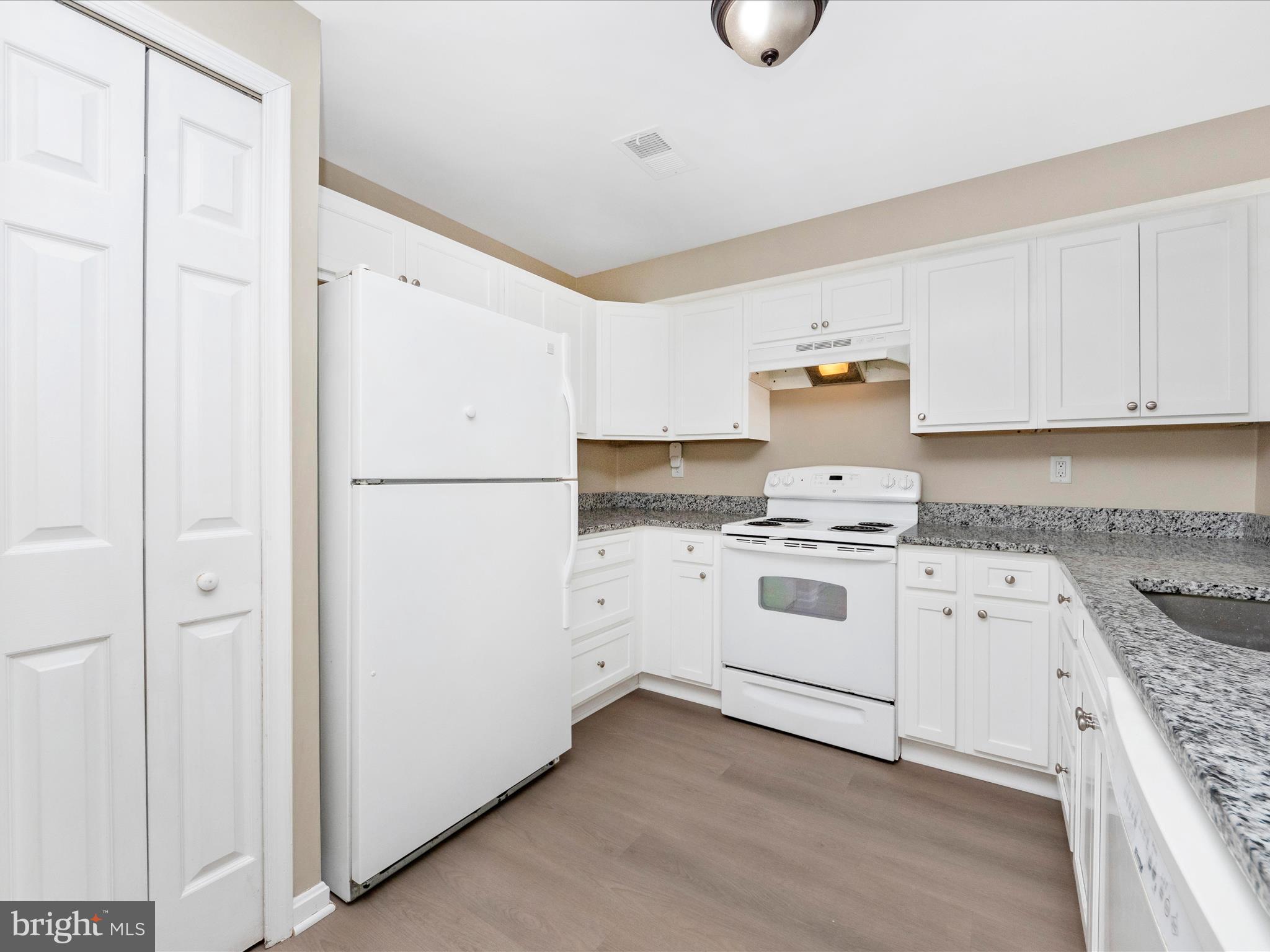 RIVERCHASE CONDOS - Residential